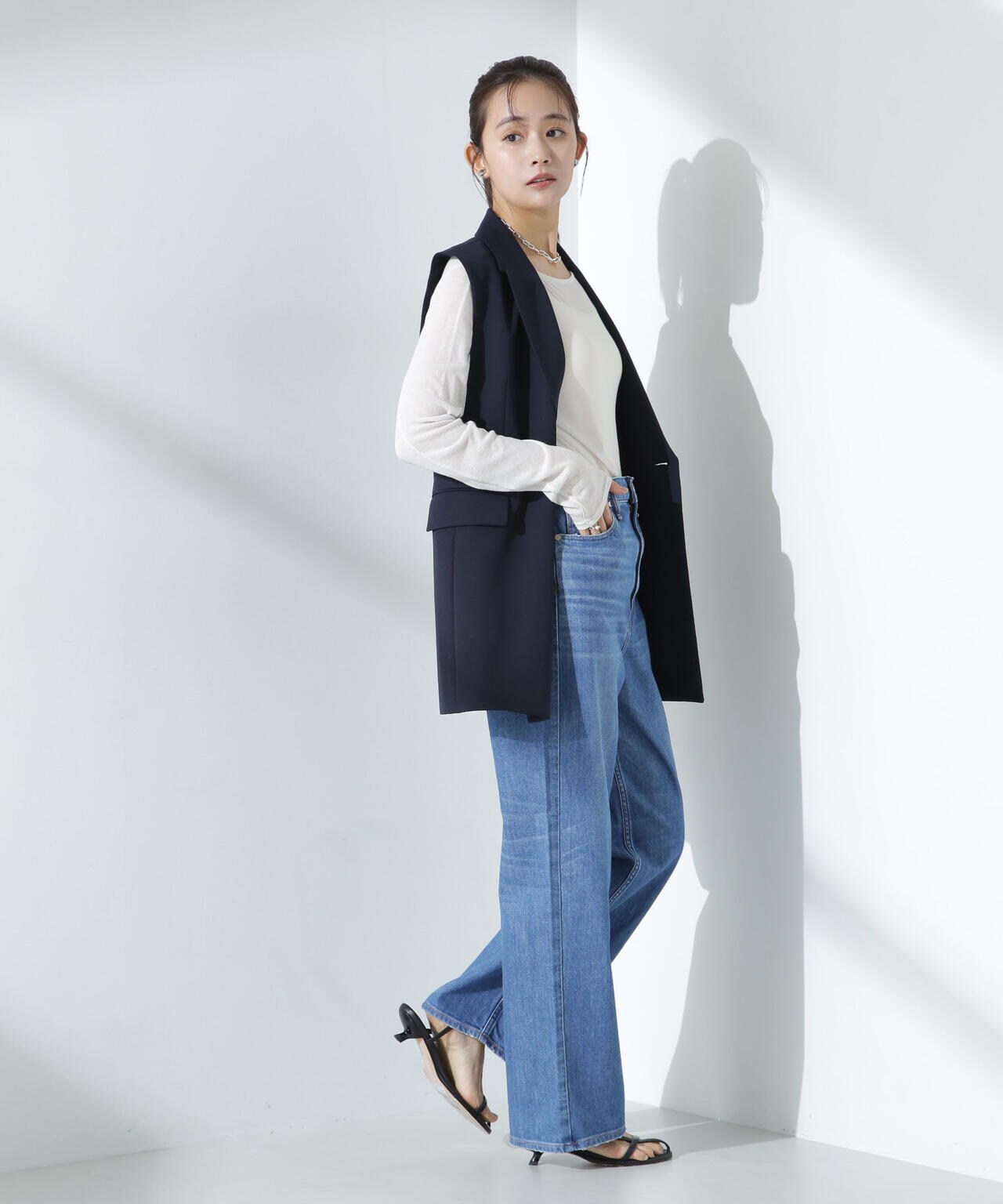 upper hights/THE NIECE ハイライズワイドストレート デニム 6715127026