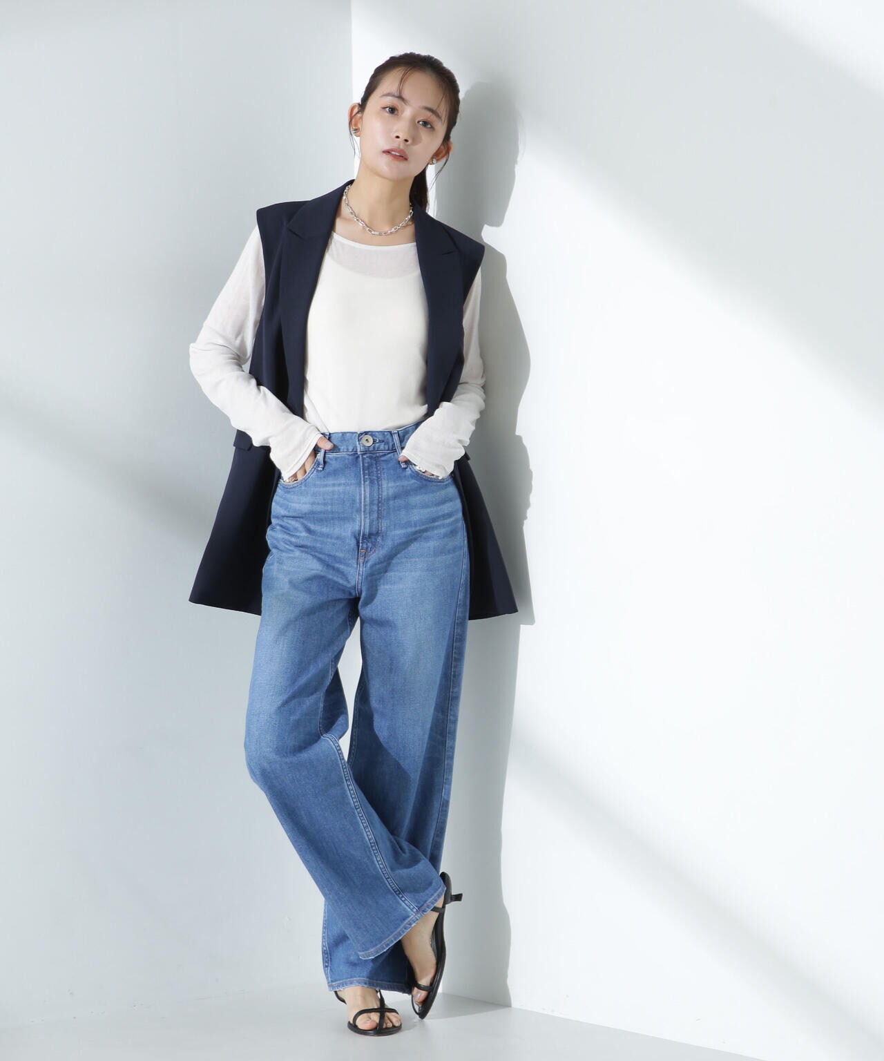 upper hights/THE NIECE ハイライズワイドストレート デニム 6715127026