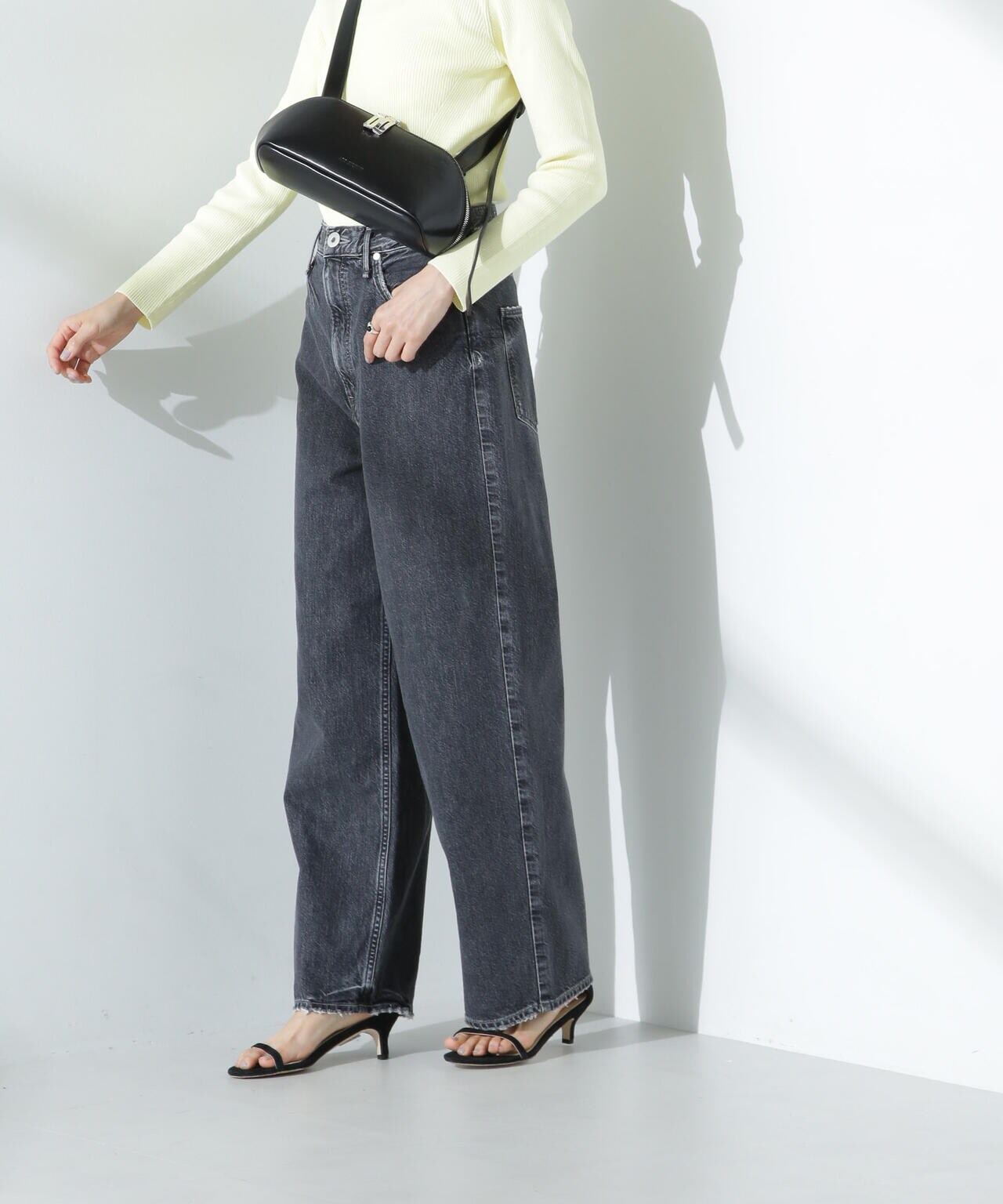 upper hights/THE GARNET ハイライズワイドテーパード デニム 6715127027