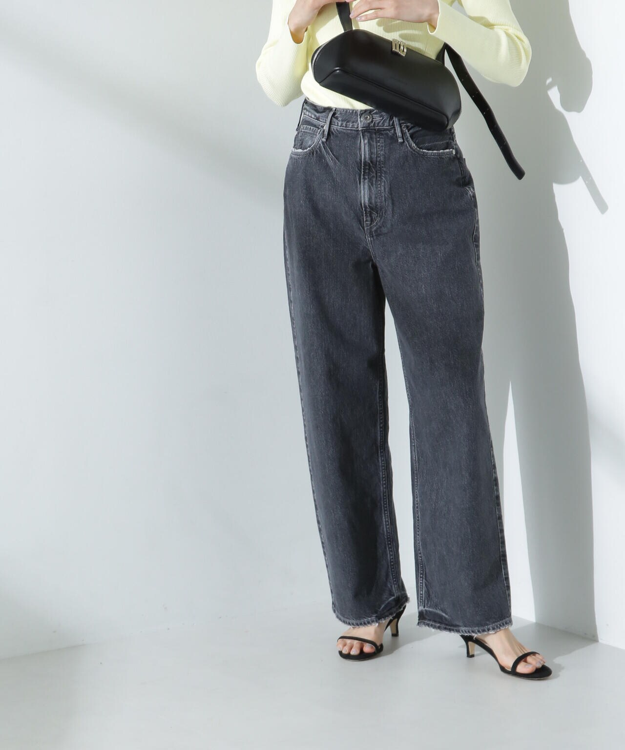 upper hights/THE GARNET ハイライズワイドテーパード デニム 6715127027