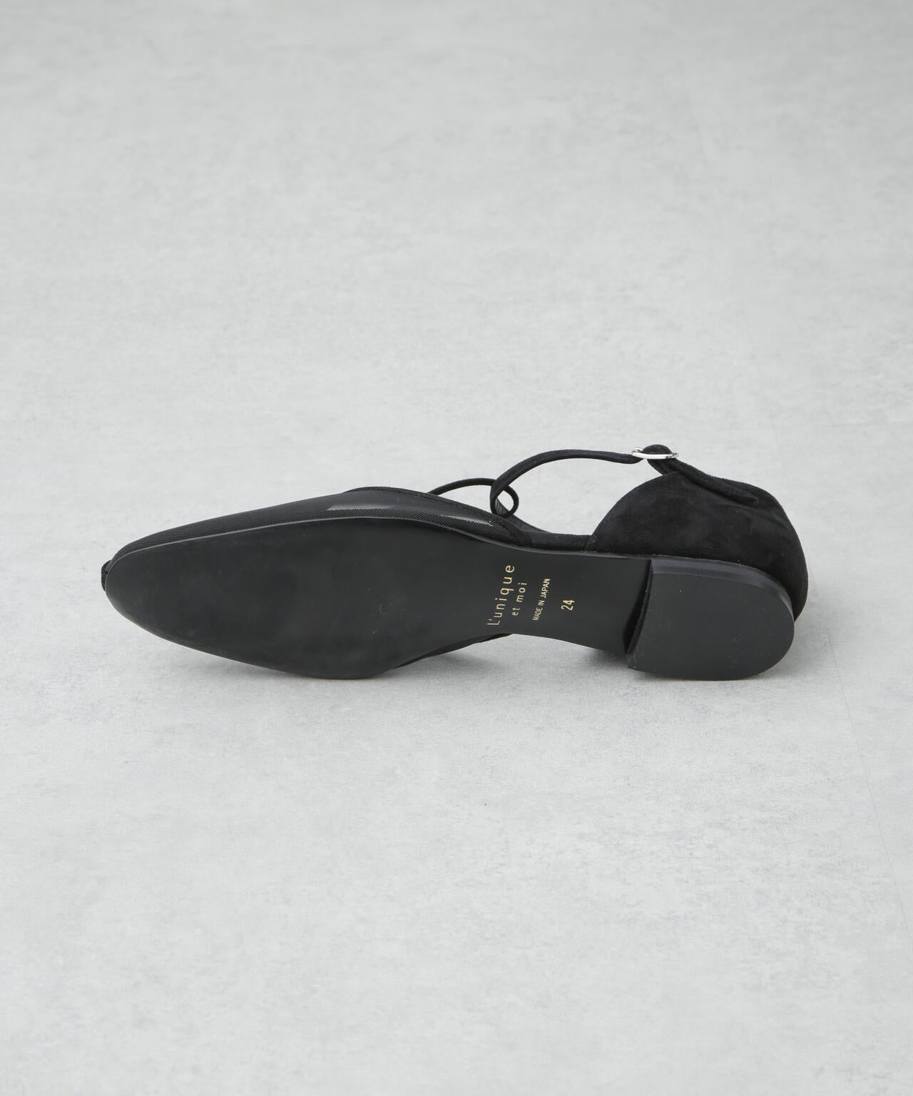 L'unique et moi/Lien Tストラップ フラットシューズ 6715133011