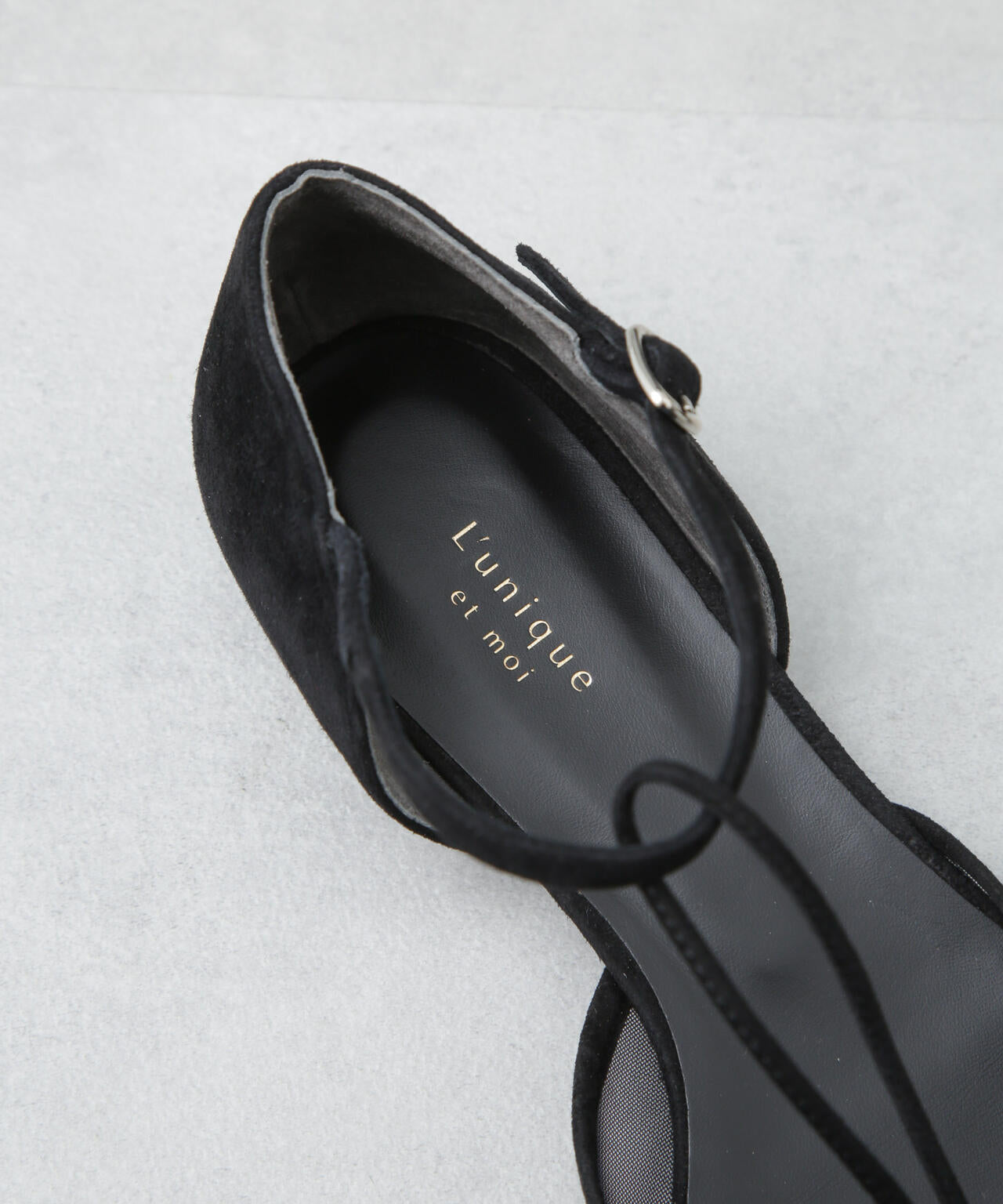 L'unique et moi/Lien Tストラップ フラットシューズ 6715133011