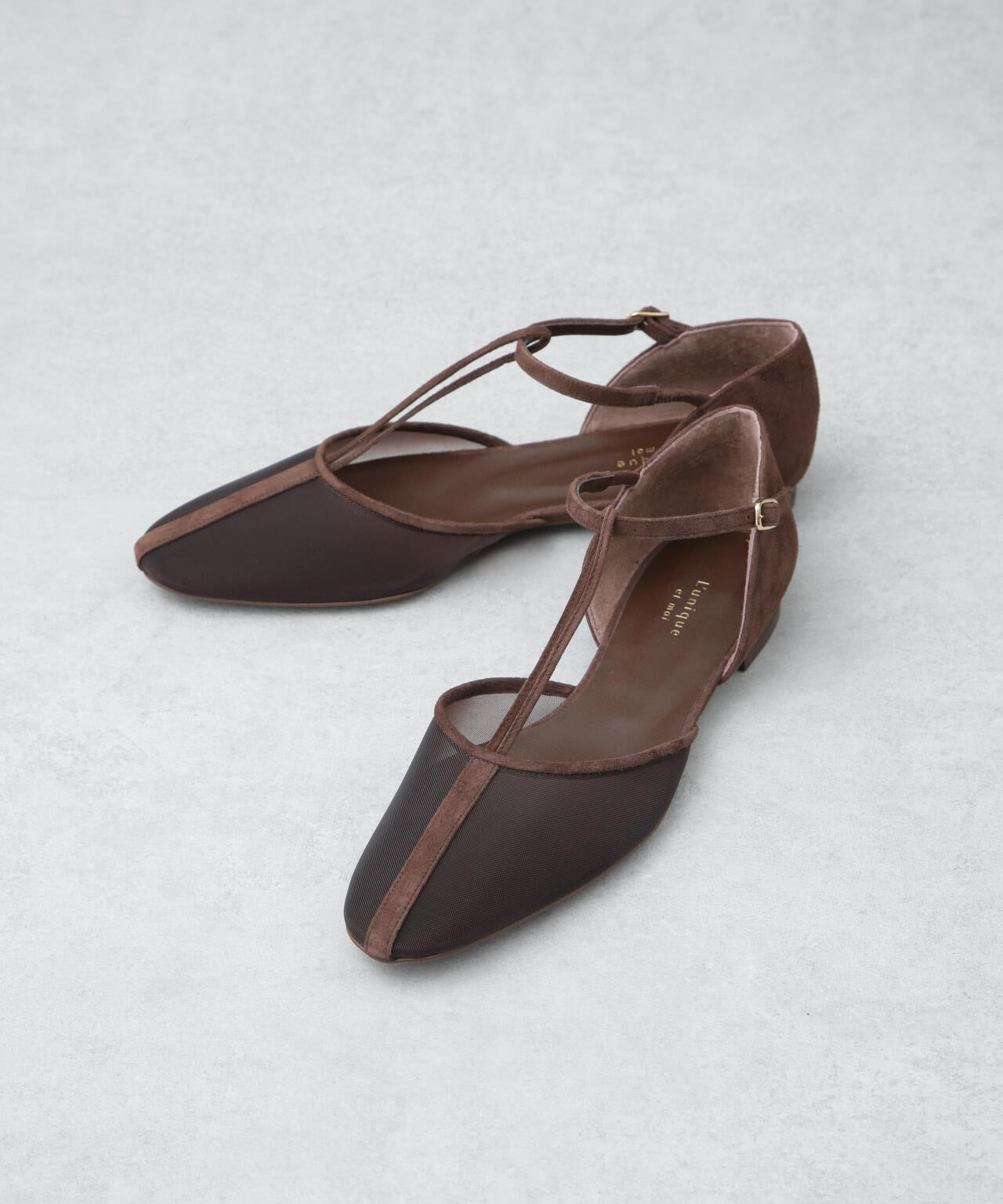 L'unique et moi/Lien Tストラップ フラットシューズ 6715133011