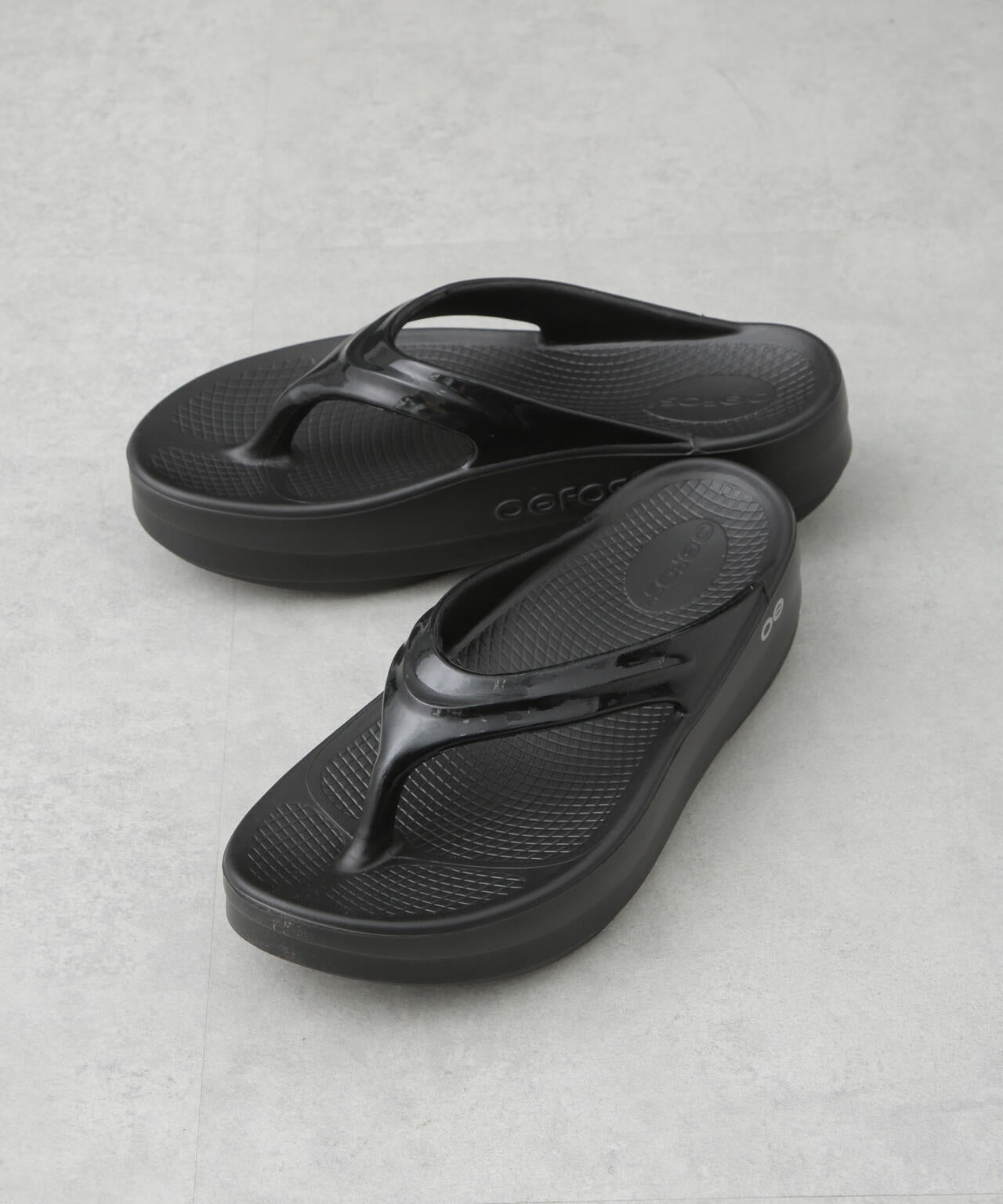 OOFOS/OOmega_Black 6715135116