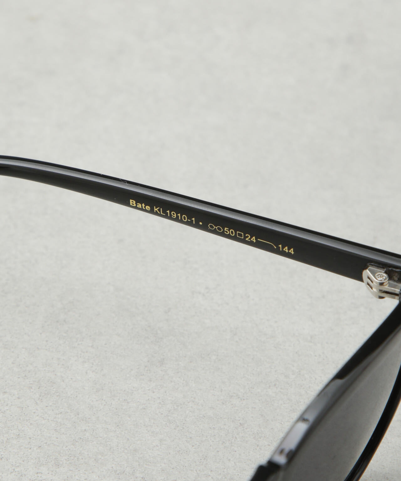 A.KJAERBEDE/BATE 6715140005