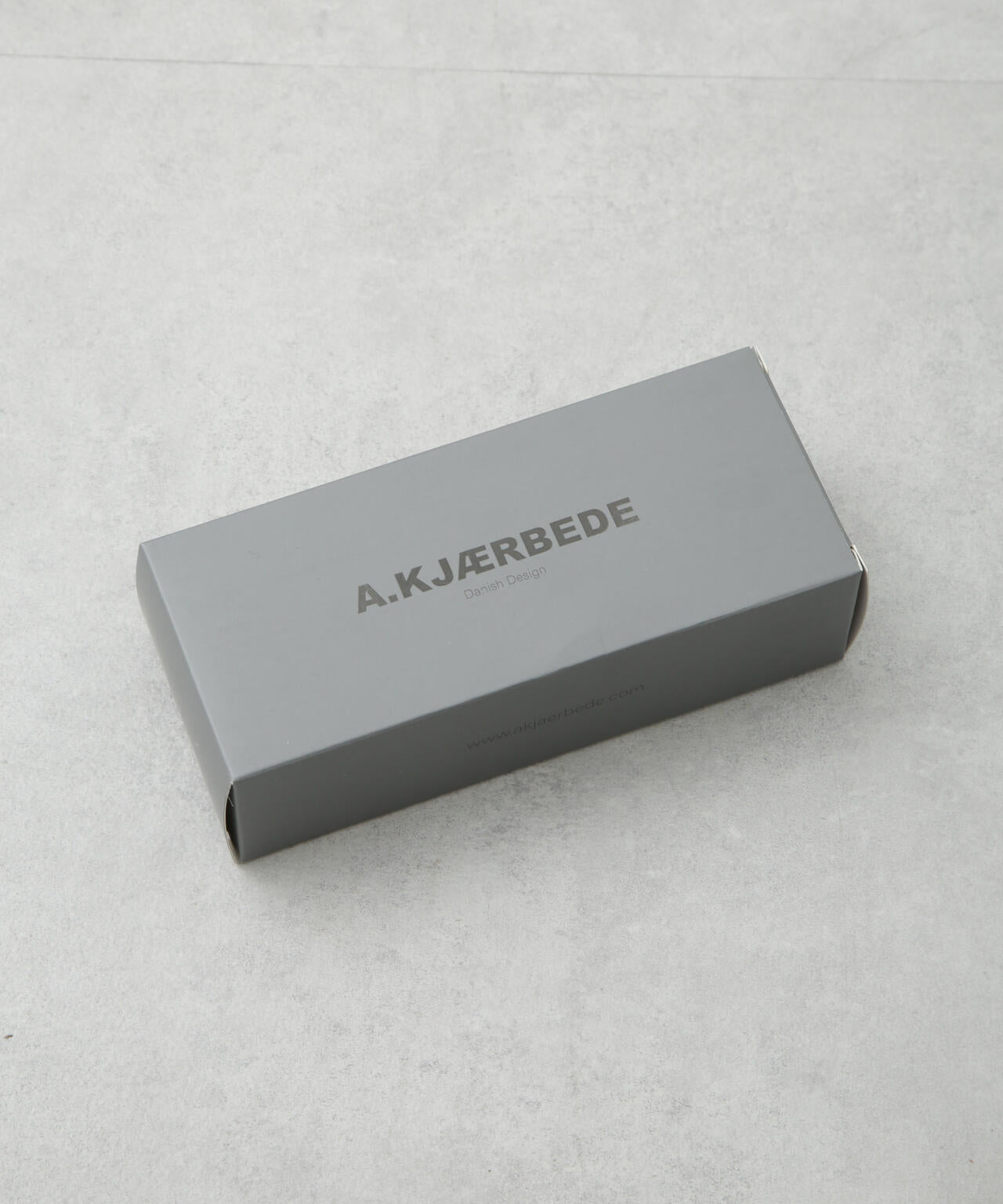 A.KJAERBEDE/HELLO 6715140006