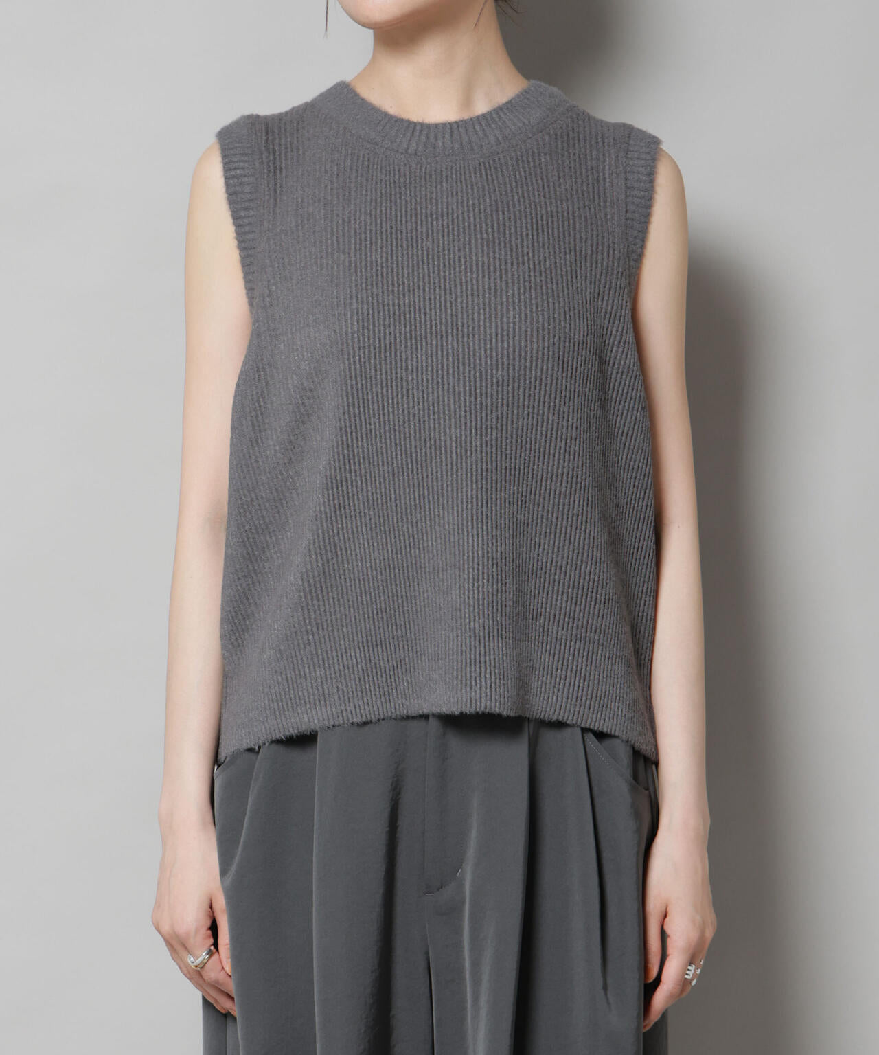 Gongdid Design/Knit pleated vest 6715222059