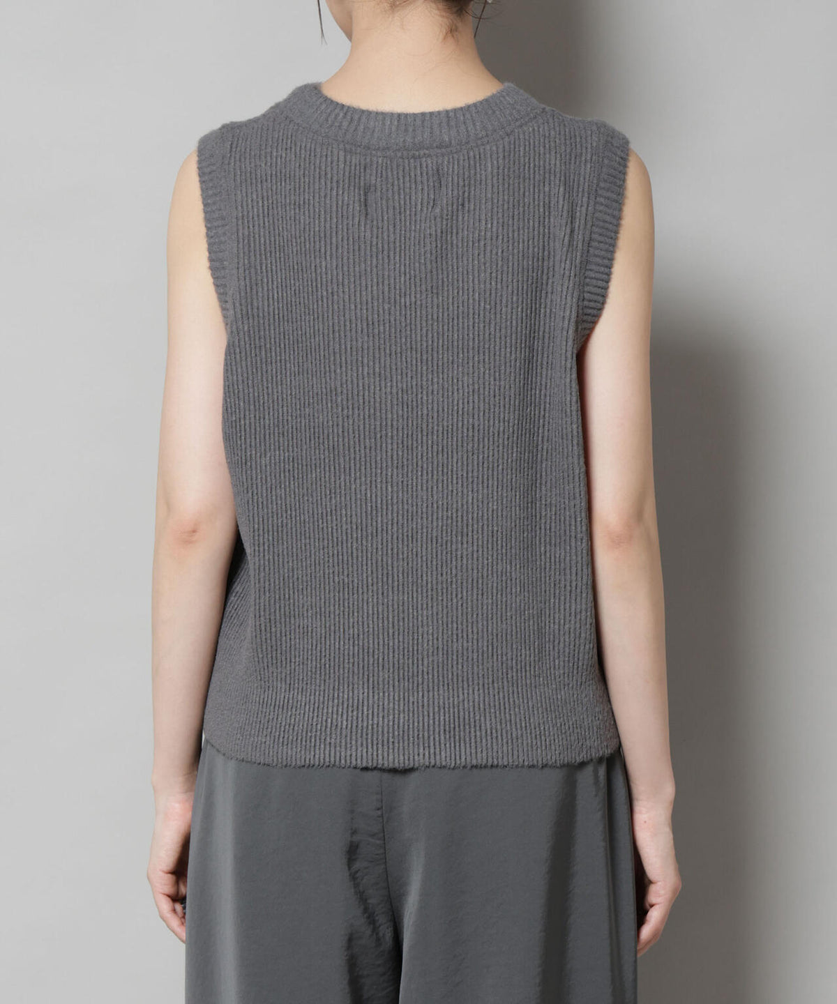 Gongdid Design/Knit pleated vest 6715222059
