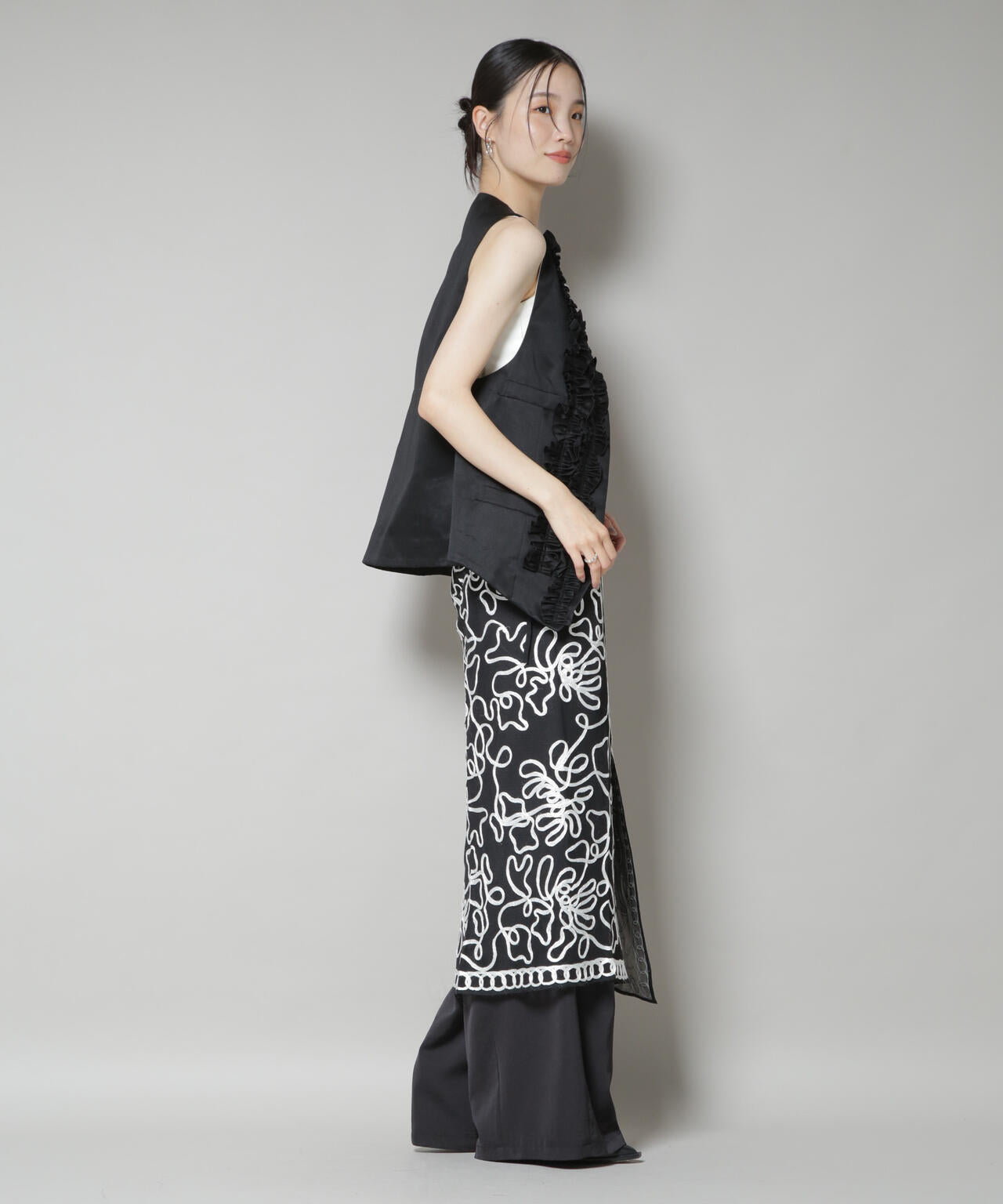 Sara mallika/TULLETAPEEMBROIDERY WRAP SKIRT 6715230011