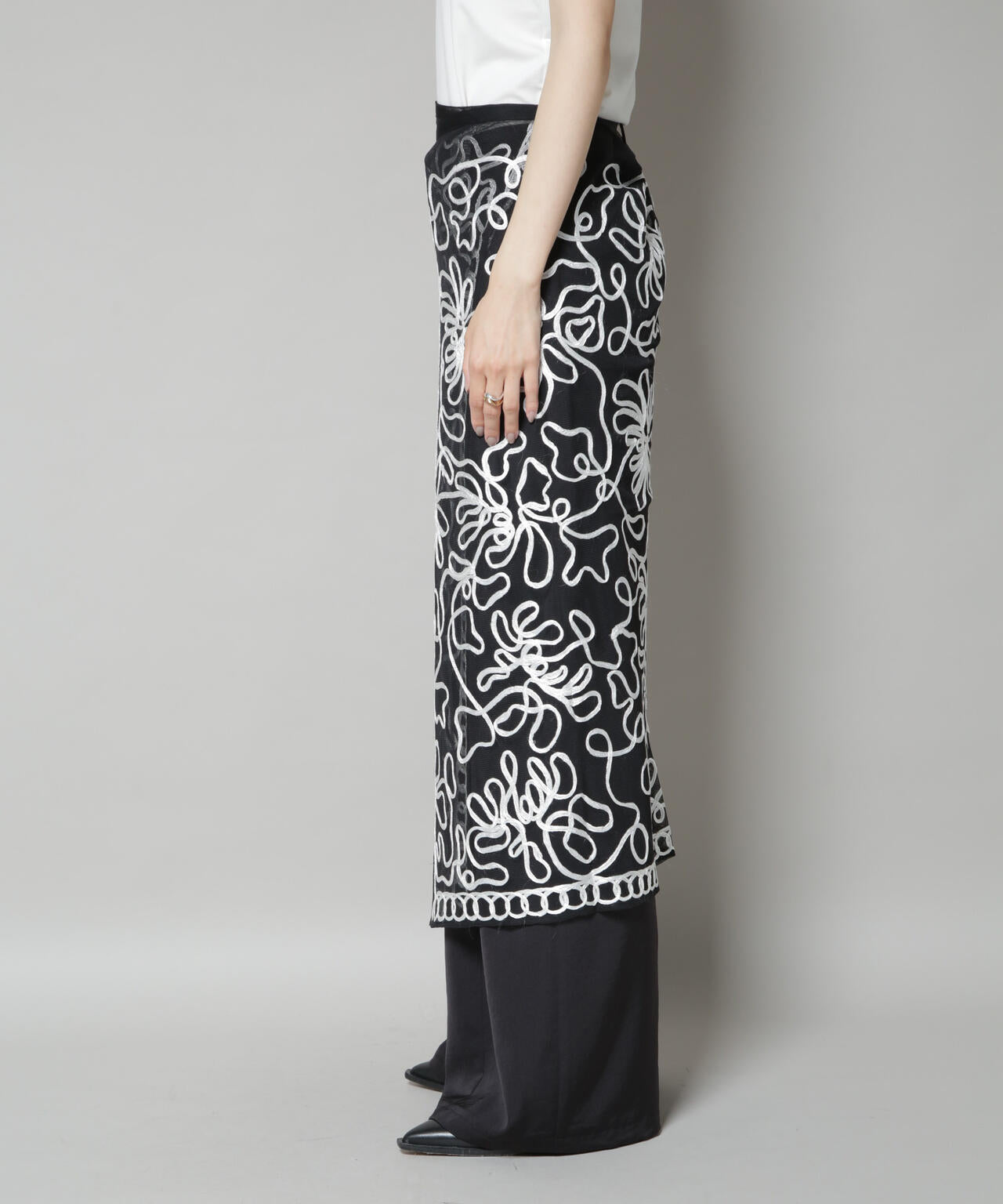 Sara mallika/TULLETAPEEMBROIDERY WRAP SKIRT 6715230011