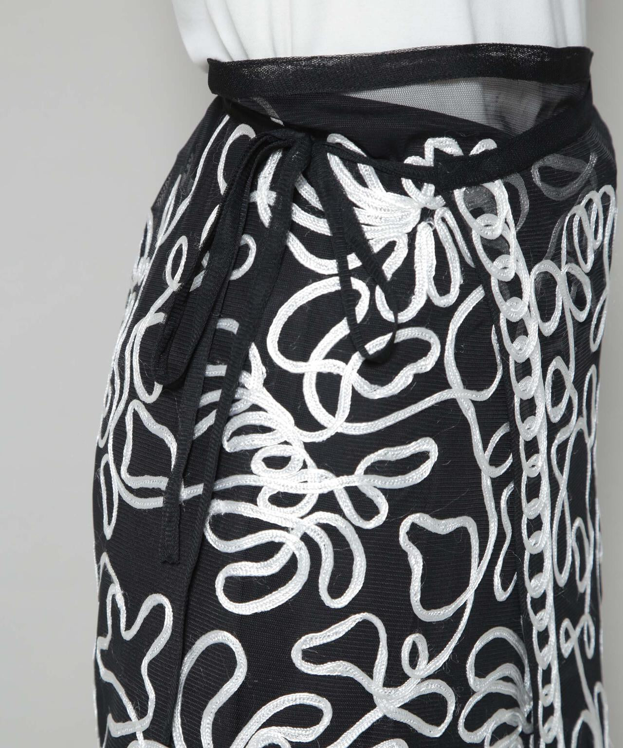 Sara mallika/TULLETAPEEMBROIDERY WRAP SKIRT 6715230011