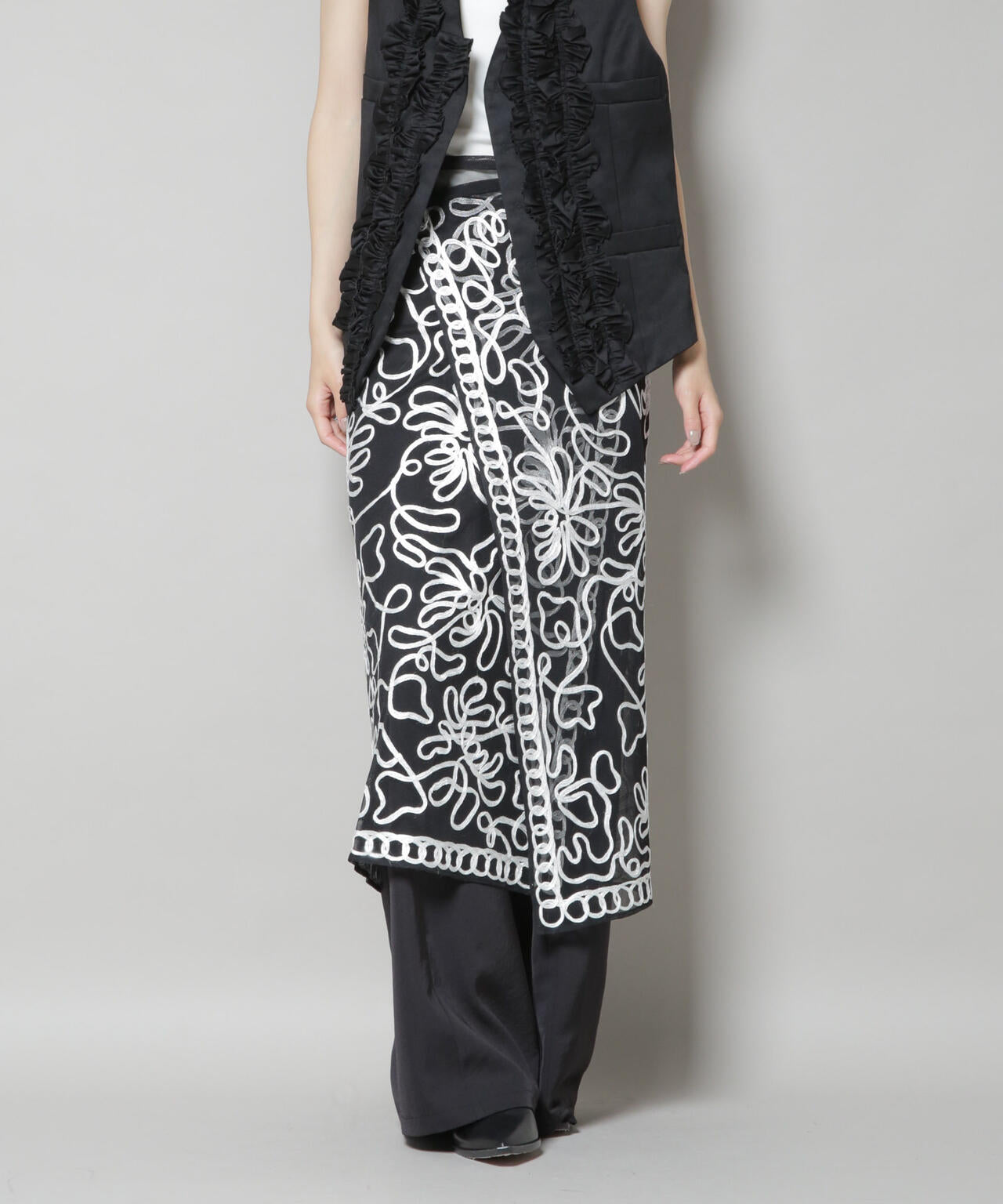 Sara mallika/TULLETAPEEMBROIDERY WRAP SKIRT 6715230011