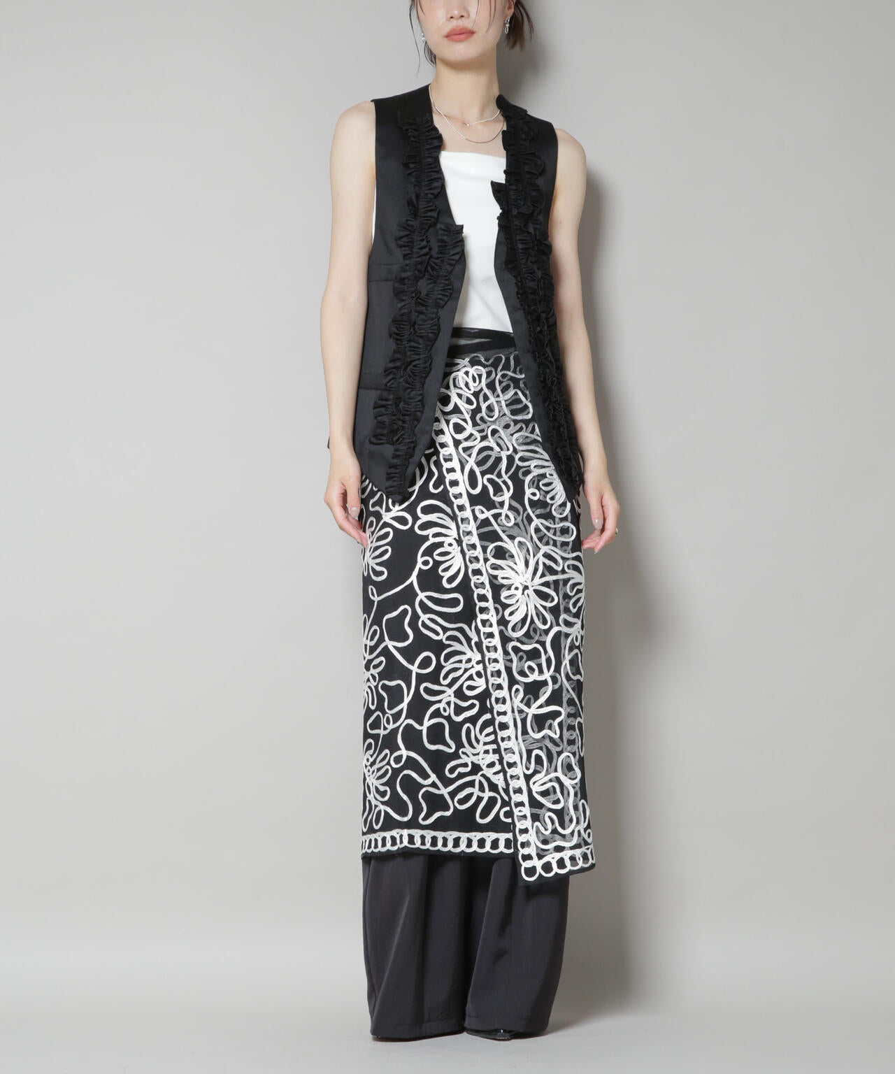 Sara mallika/TULLETAPEEMBROIDERY WRAP SKIRT 6715230011