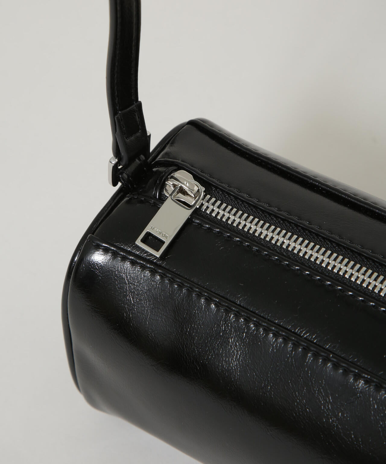 STAND OIL/CHUNKY BAG BLACK 6715232418