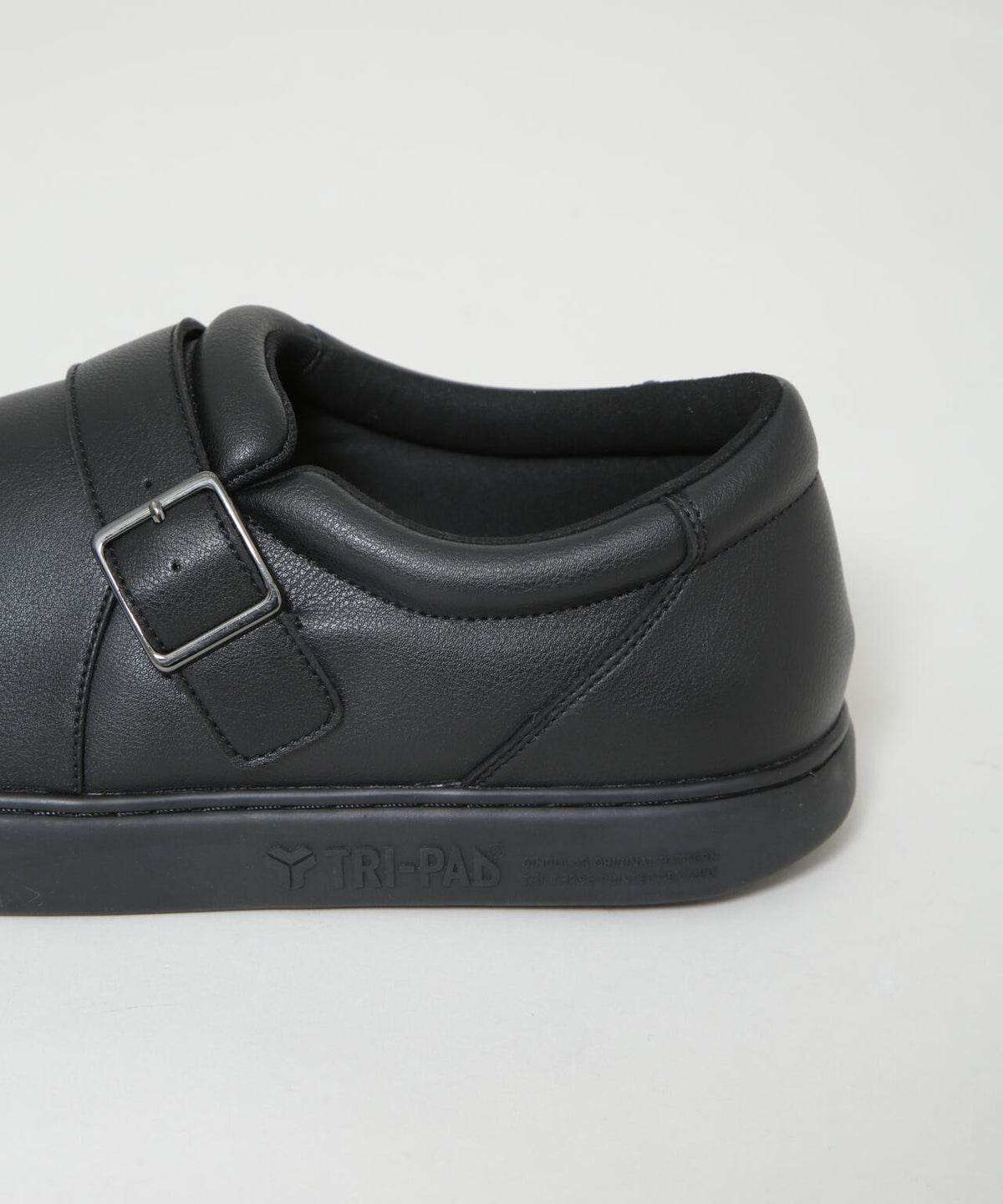 BEAUTIFUL SHOES/ONE STRAP TRI-PAD 6715233099