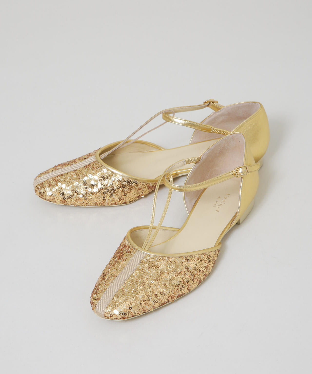 L'unique et moi/Air Tストラップ フラットシューズ 6715233102