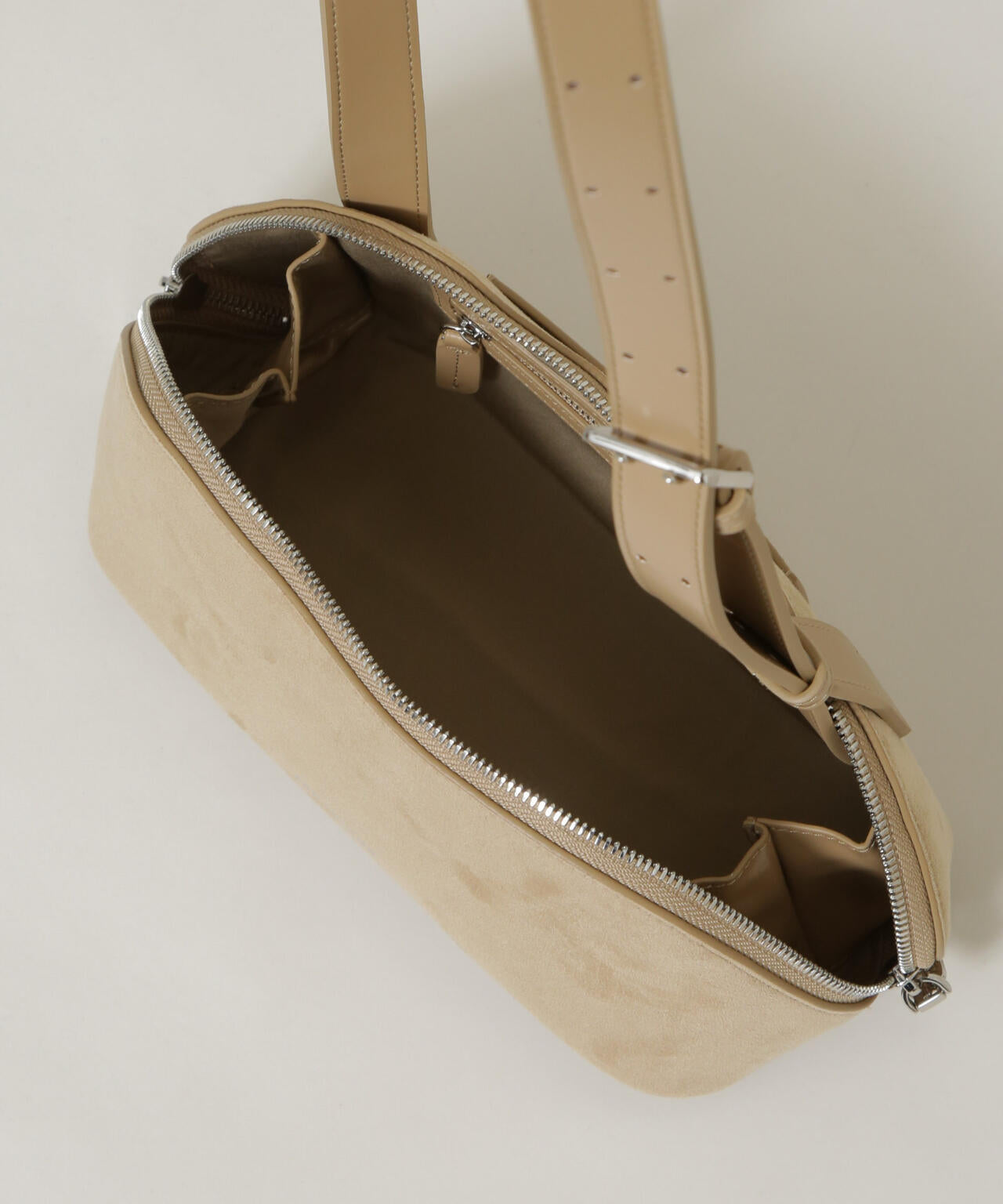 ADD CULUMN/FIGRE BODYBAG SUEDE 6716132008