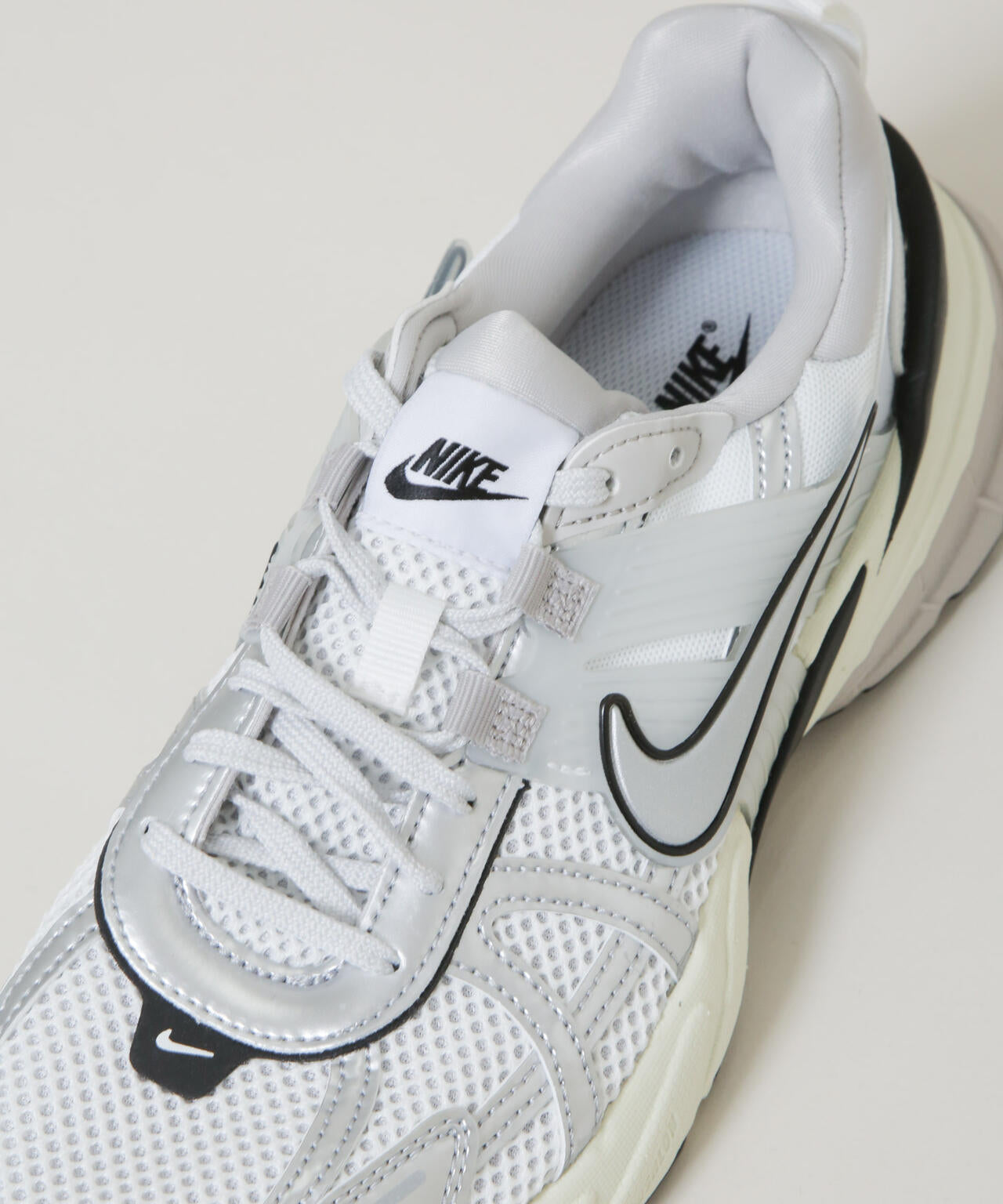 NIKE/ナイキ ウィメンズ V2K ラン 6716134012