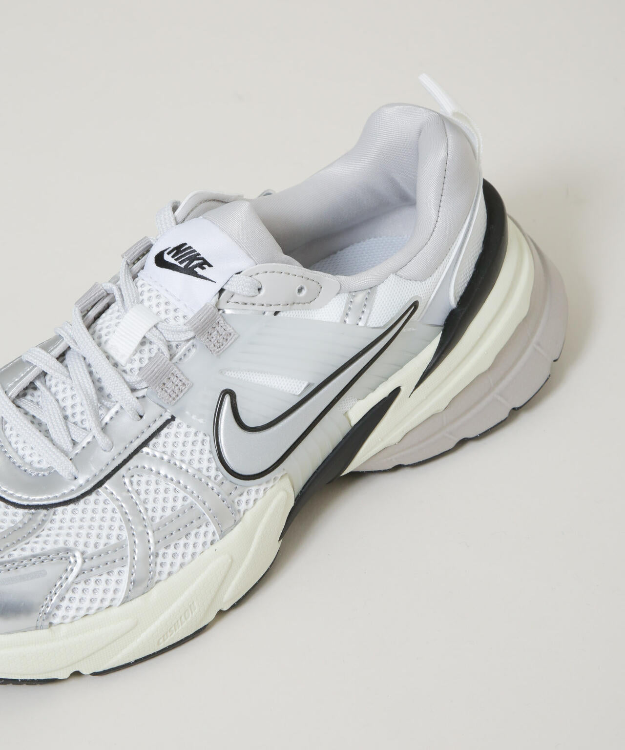 NIKE/ナイキ ウィメンズ V2K ラン 6716134012