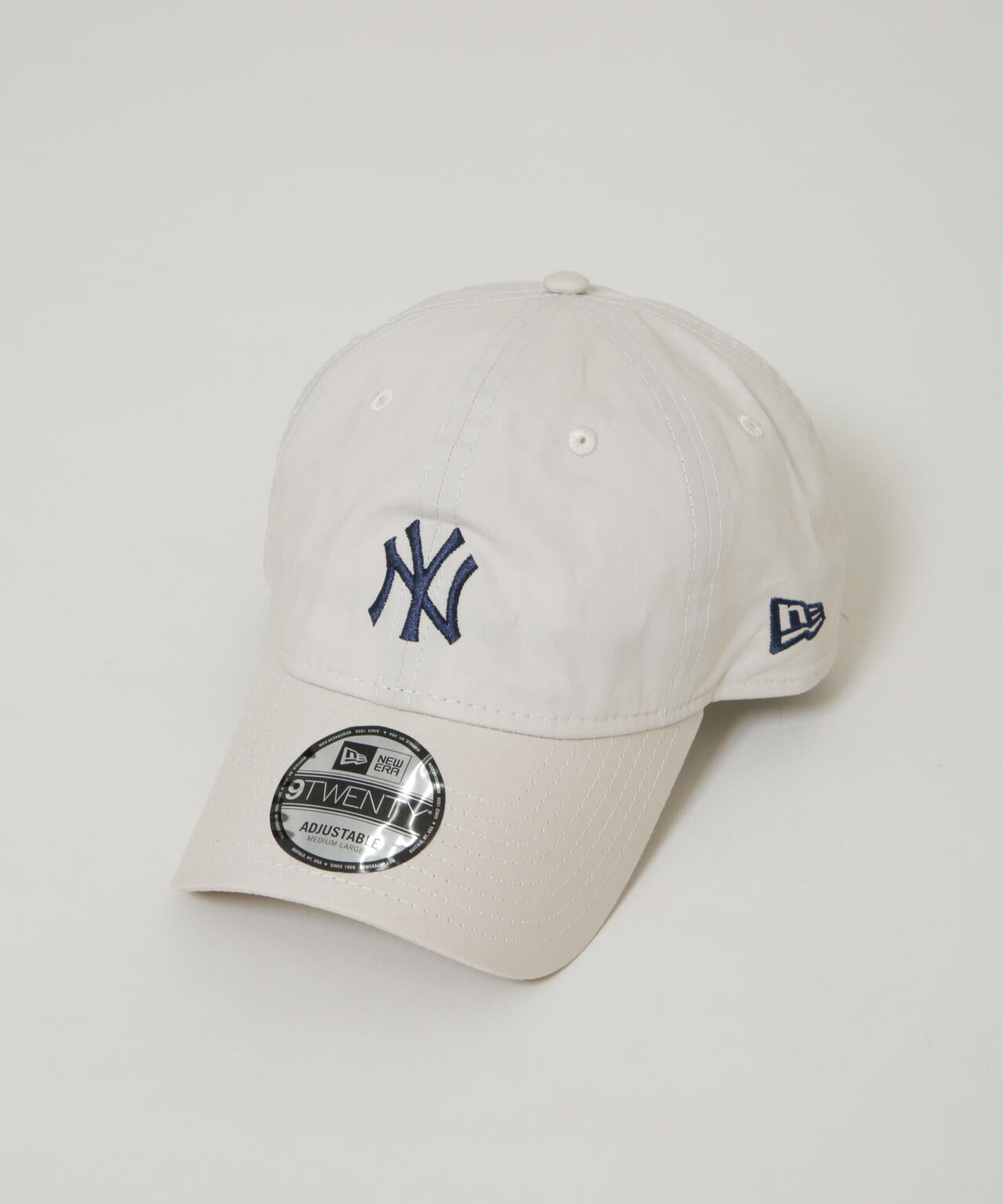 NEW ERA(R)/920 NEYYAN TYPEWRITER LBEI 6716139009
