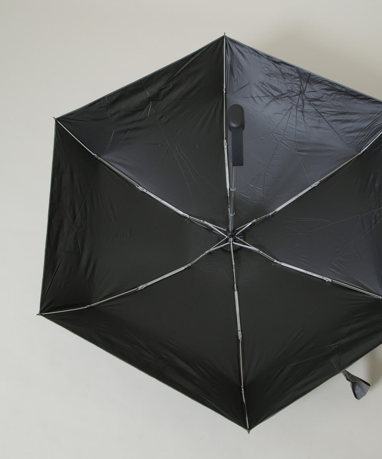 Wpc./IZA COMPACT GRAY 6716153021