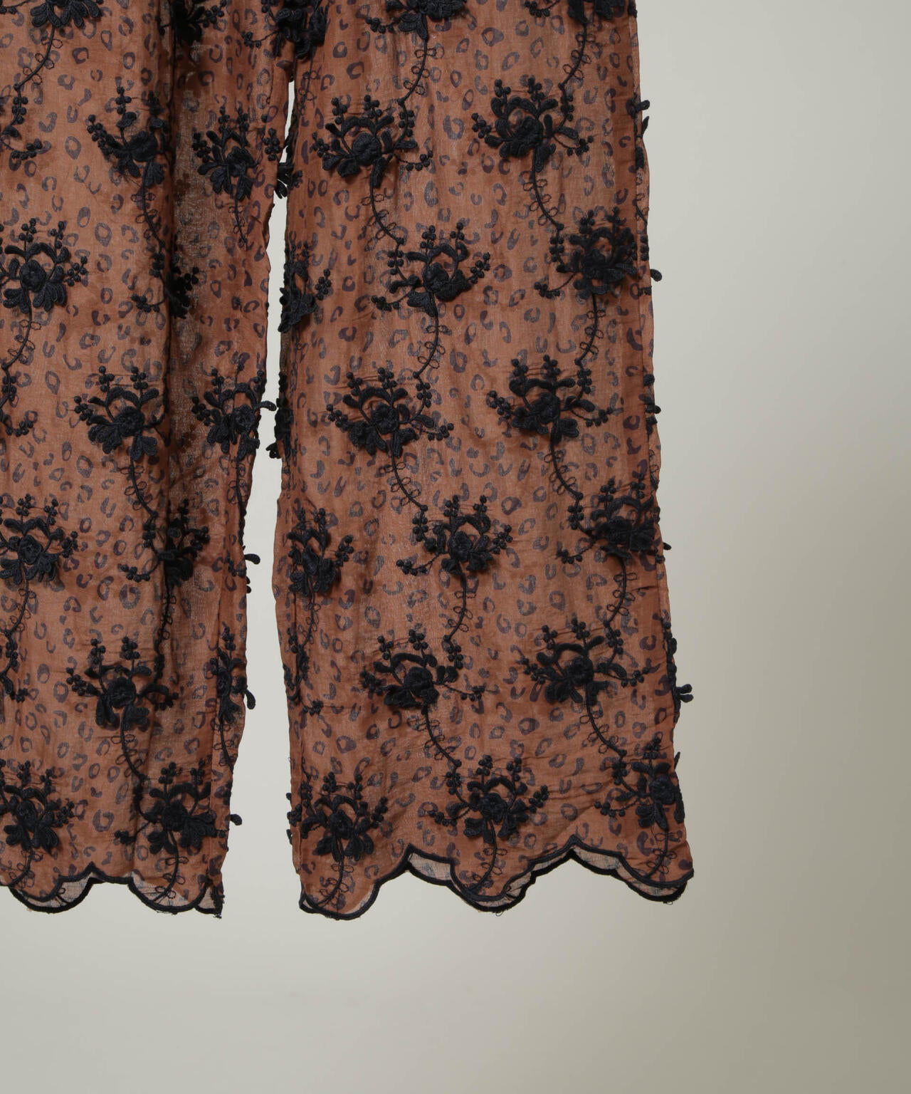 crinkle crinkle crinkle/3D embroidery leopard pants(セットアップ可) 6716227006