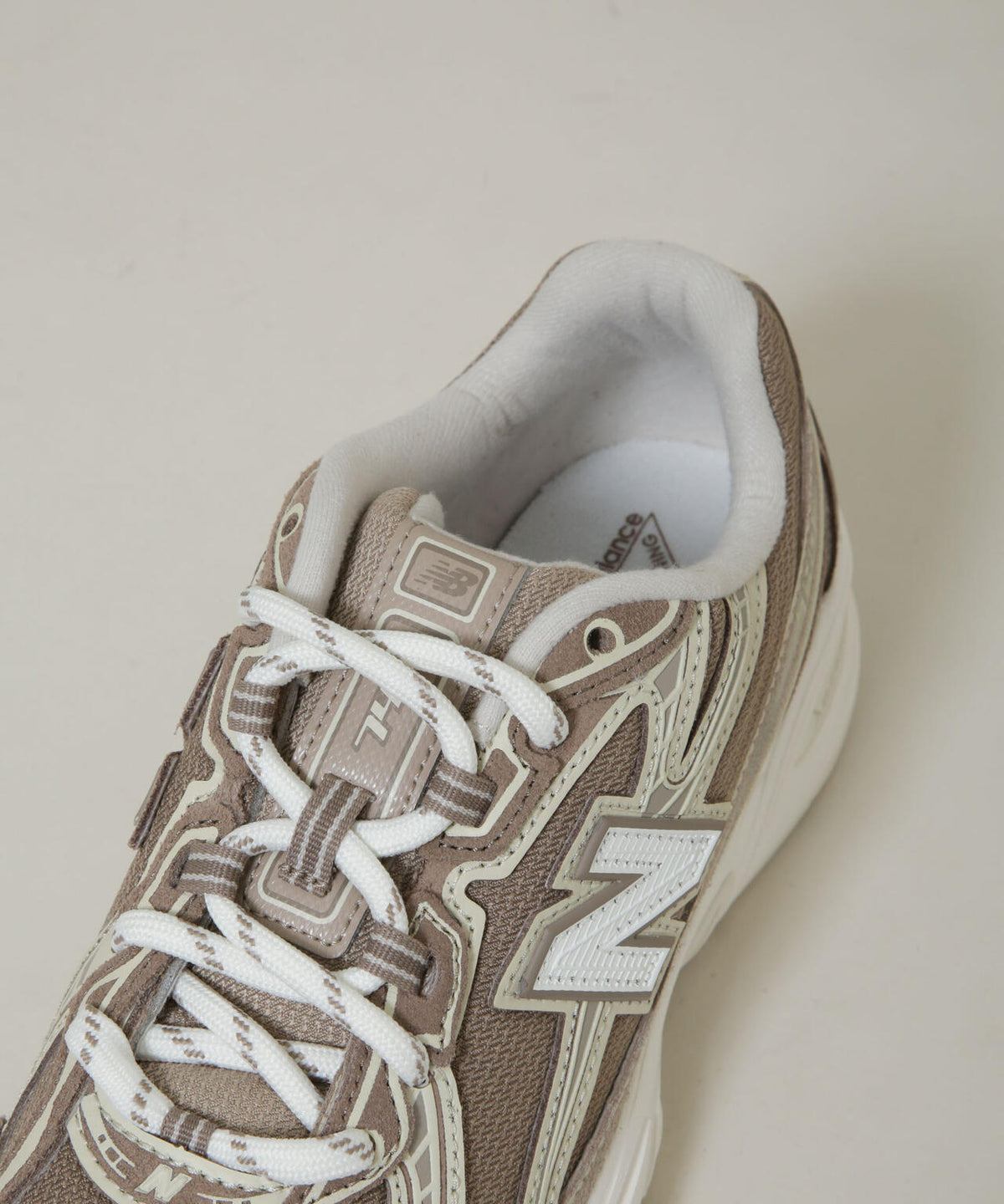 new balance/740 LIGHT BROWN 6716234051