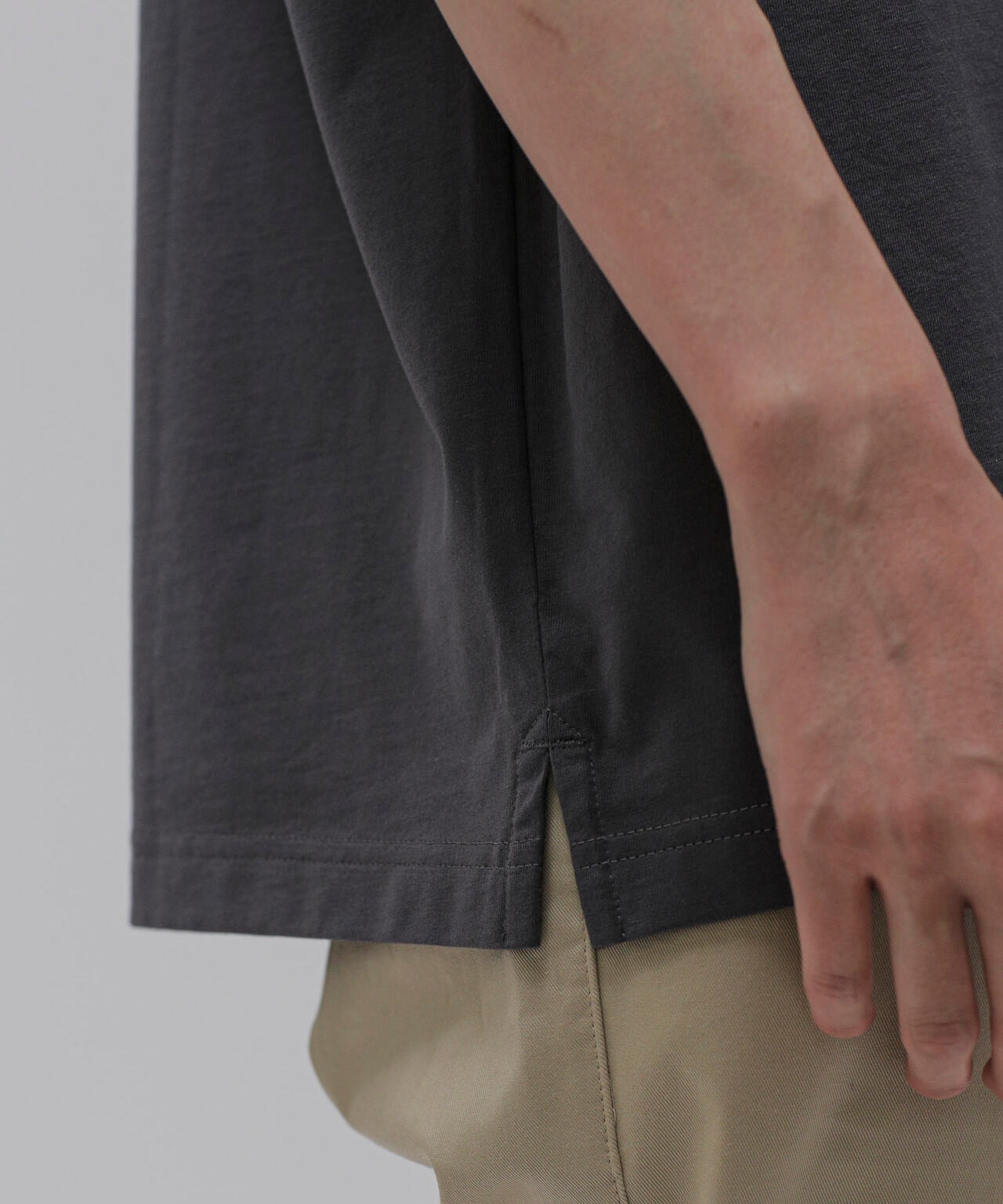 LB.04/幾何学切り替えTシャツ 6723124243