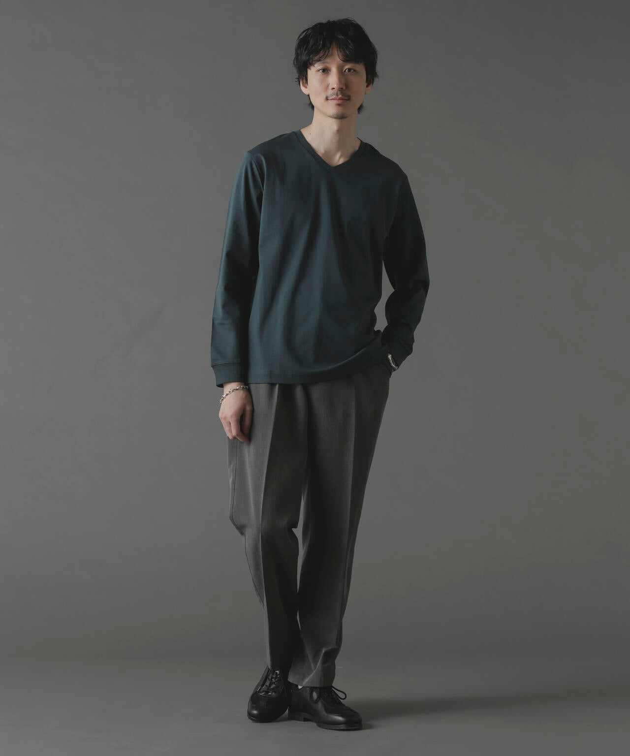 アンチスメルVネックTシャツ 長袖 6724123214