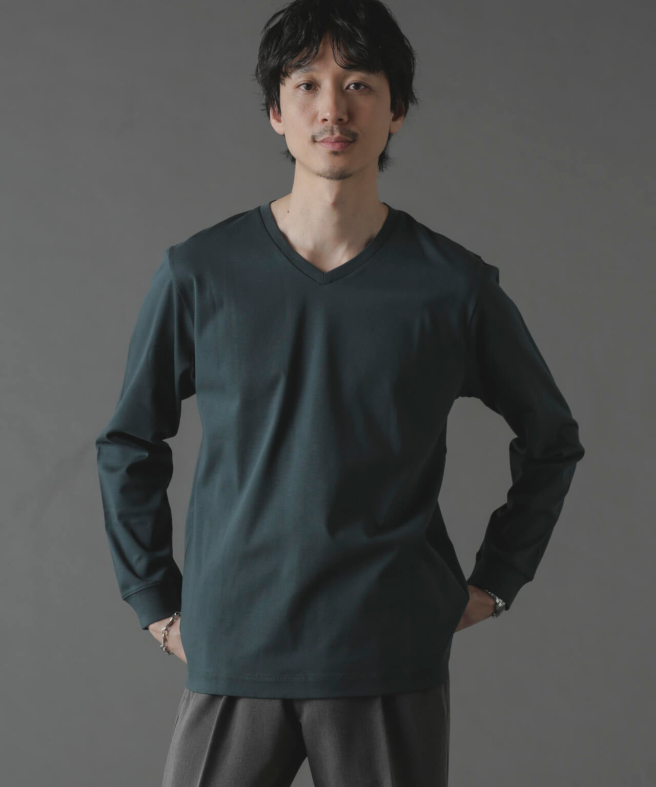アンチスメルVネックTシャツ 長袖 6724123214