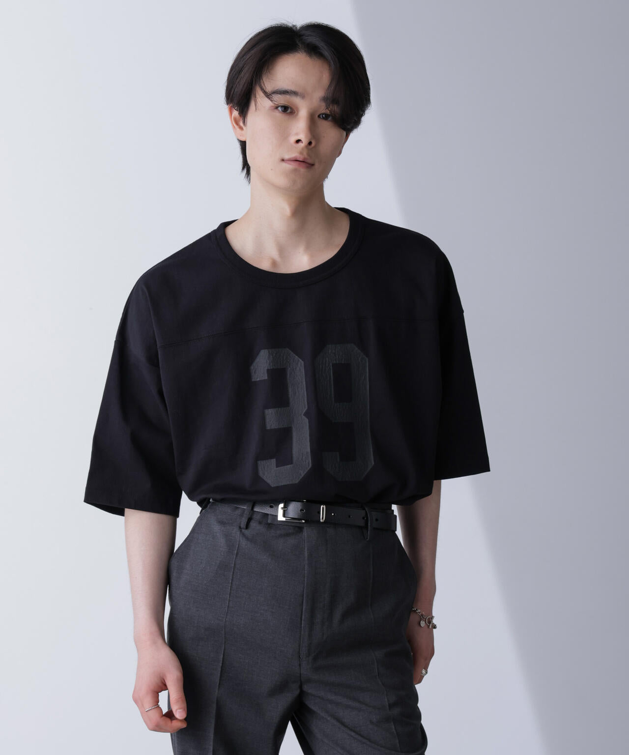 シャドープリントフットボールTシャツ 半袖 6724224208