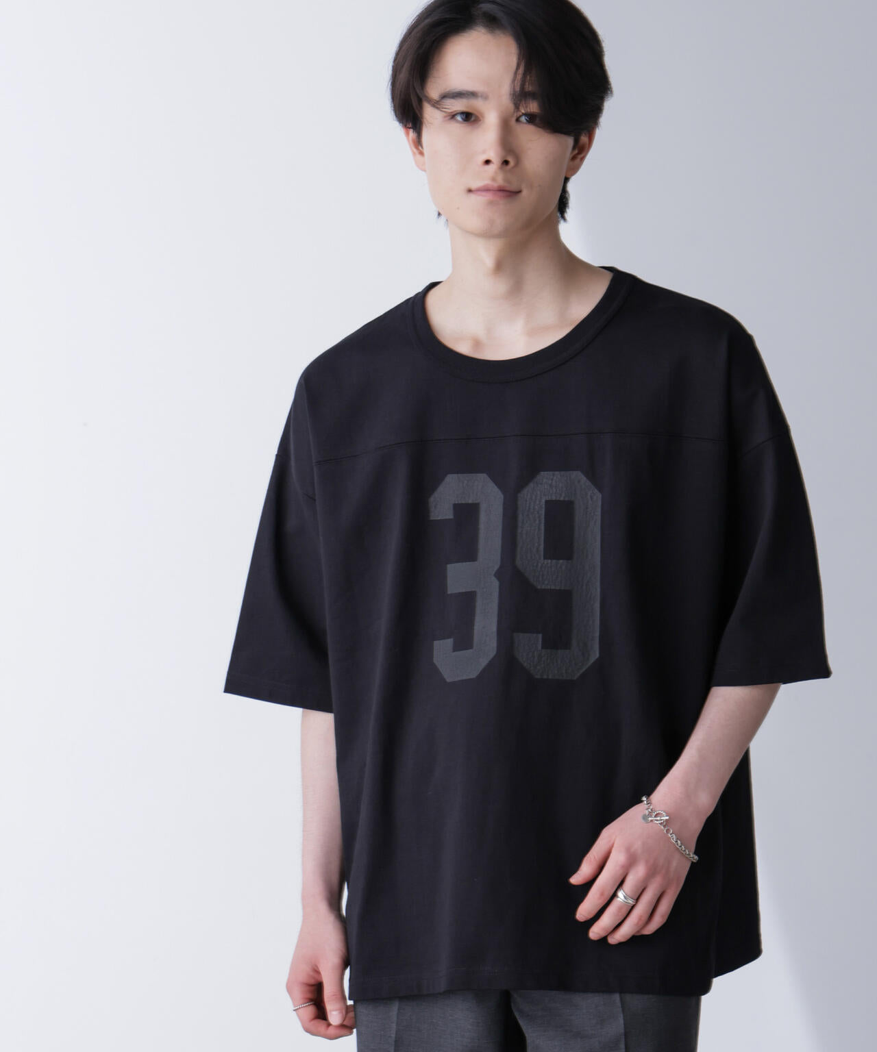 シャドープリントフットボールTシャツ 半袖 6724224208