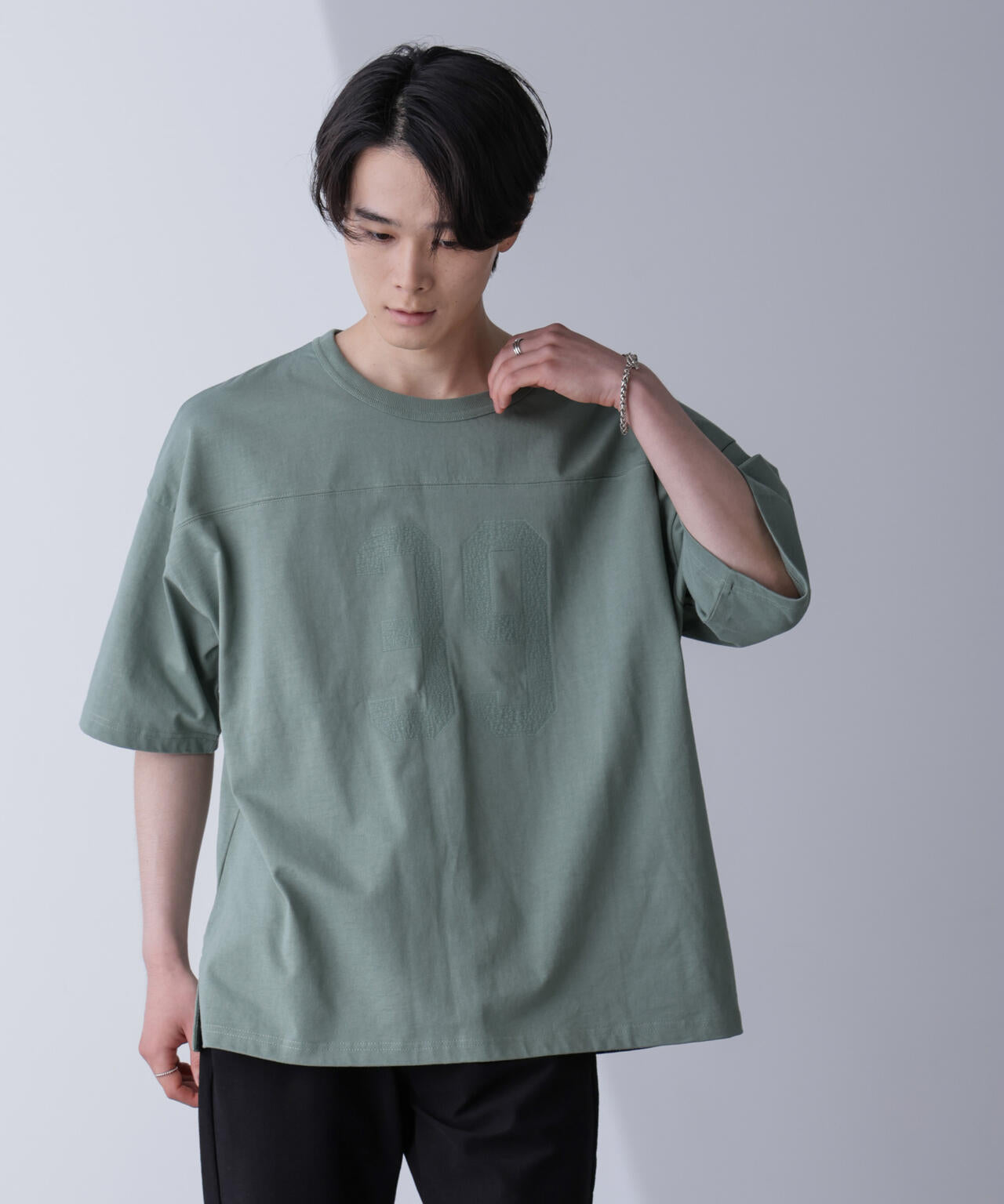 シャドープリントフットボールTシャツ 半袖 6724224208