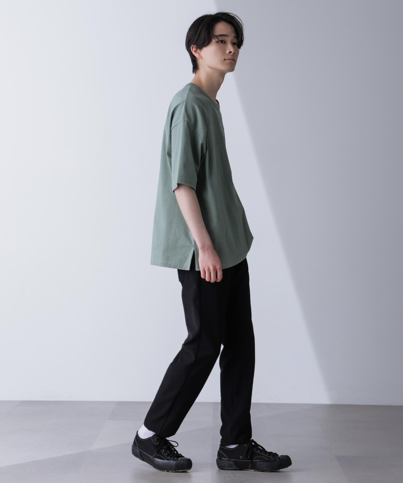 シャドープリントフットボールTシャツ 半袖 6724224208