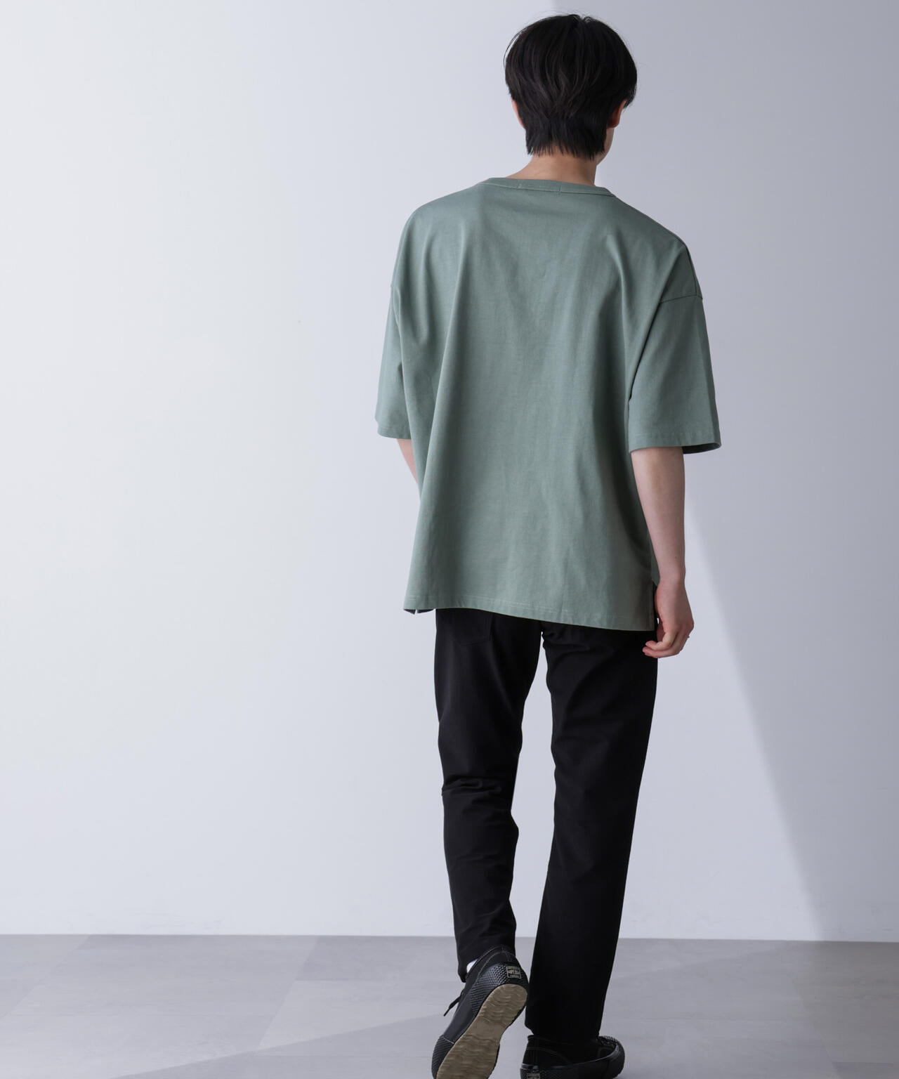 シャドープリントフットボールTシャツ 半袖 6724224208