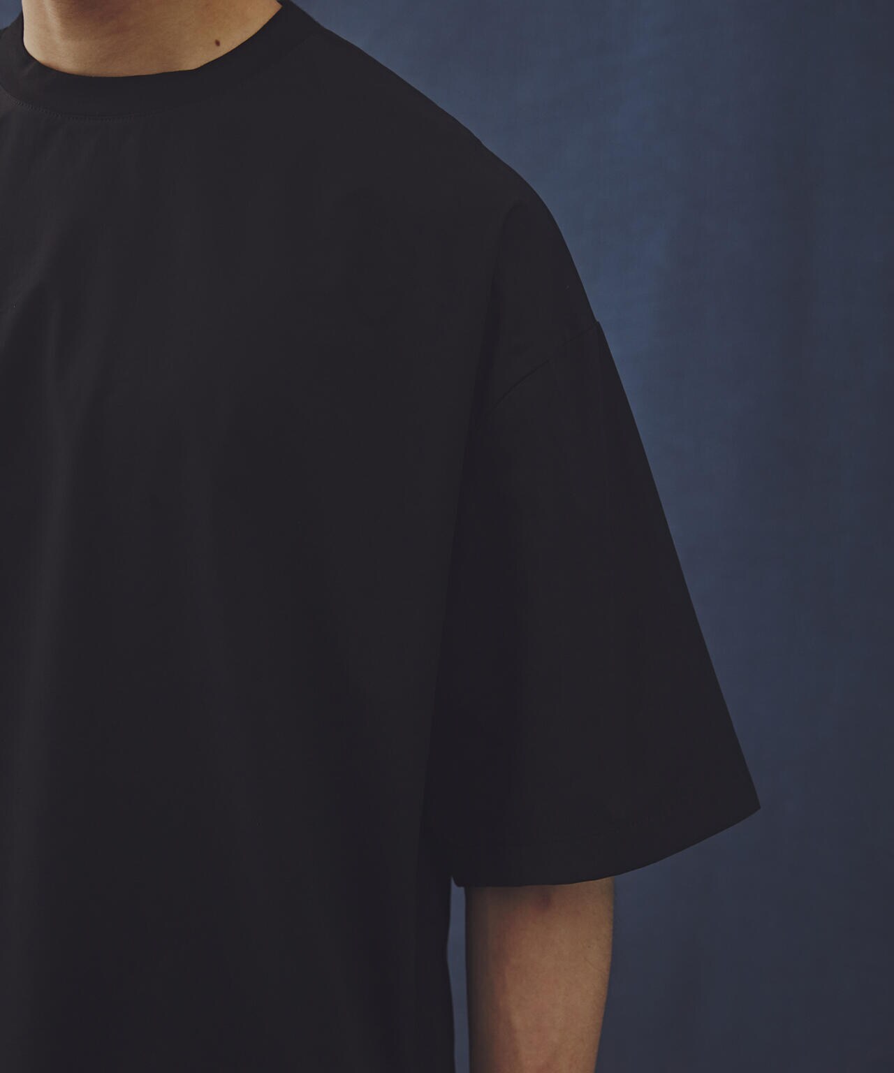 「Commonuse」SOLOTEXクルーネックTシャツ 6724224216