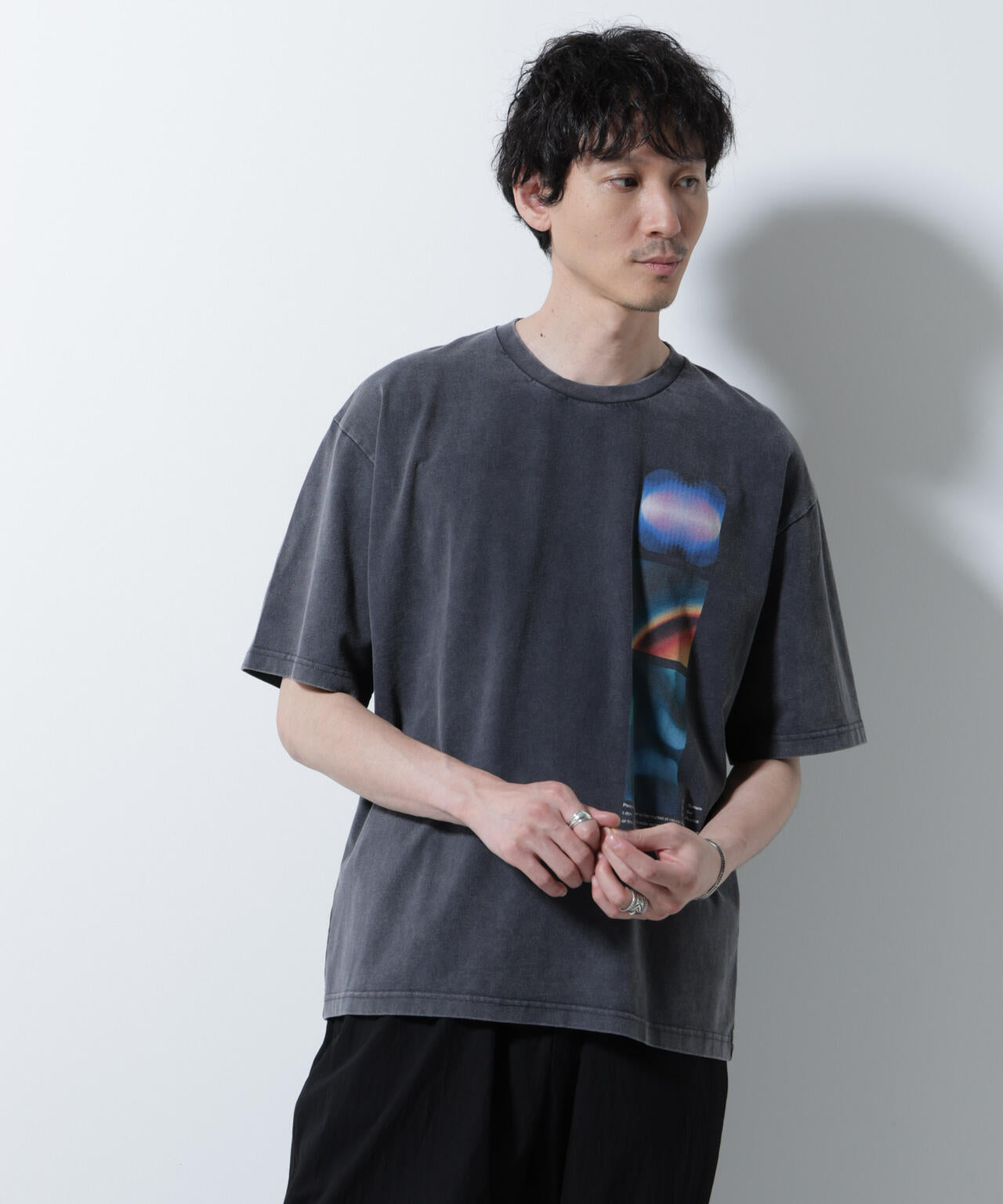 「A-C-Z」ピグメントグラフィックTシャツ 半袖 6725224210