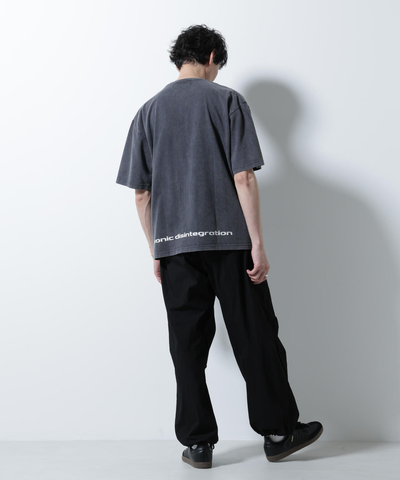 「A-C-Z」ピグメントグラフィックTシャツ 半袖 6725224210