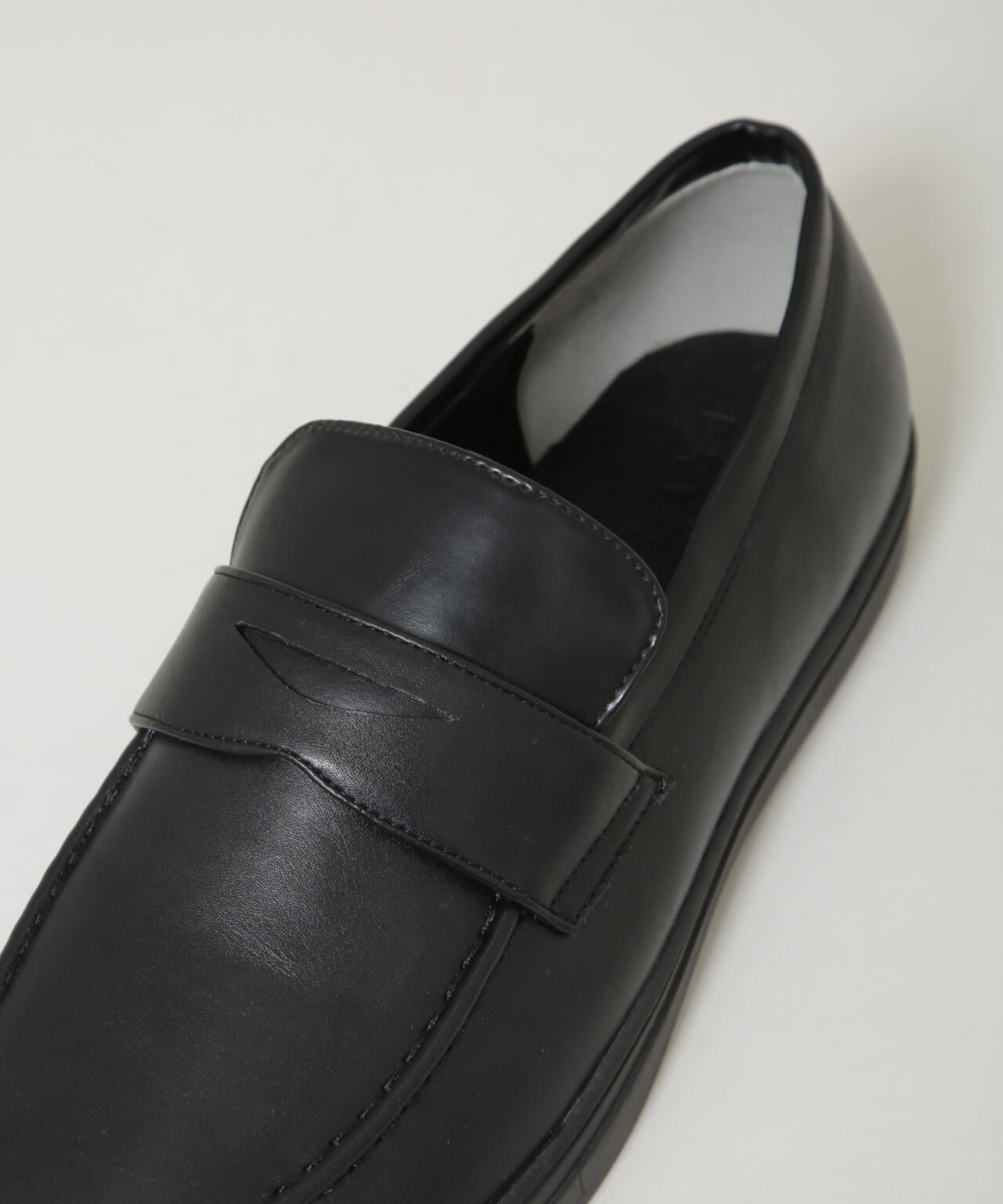 コインローファースニーカー 6725233201