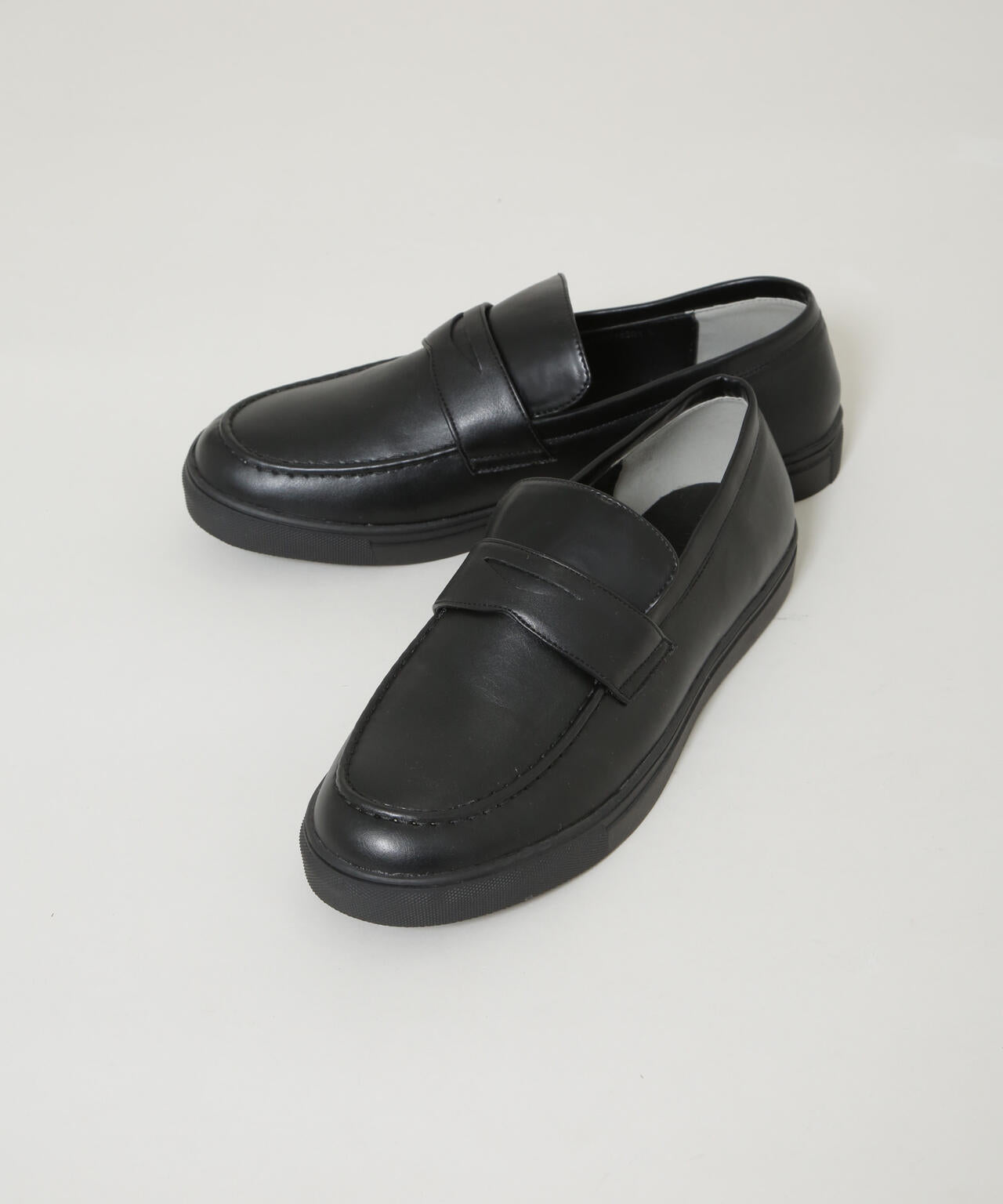 コインローファースニーカー 6725233201