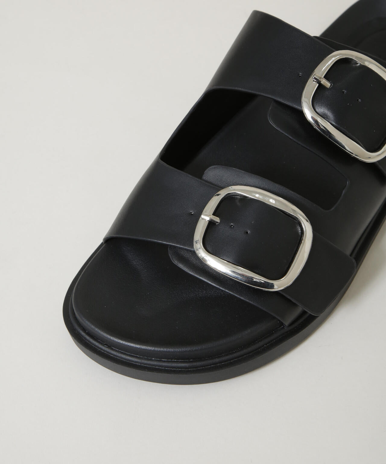 ビッグバックルサンダル 6726135202