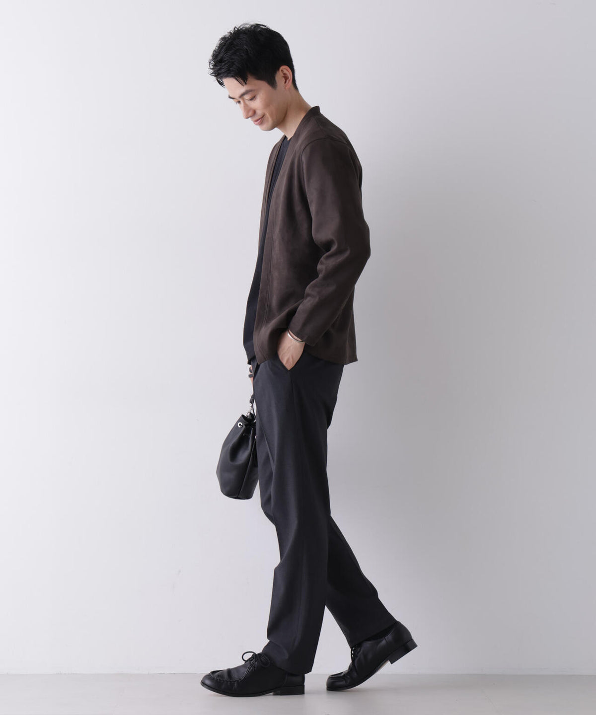 ALWAYS タイトテーパード スラックス 6726227201