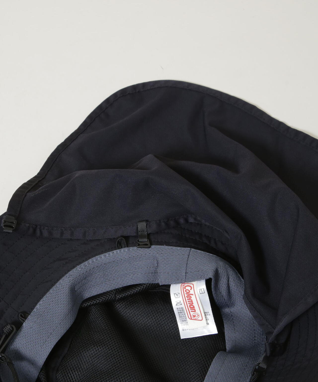 Coleman/タフタシェード付き アドベンチャーハット DARKROOM 6726239142