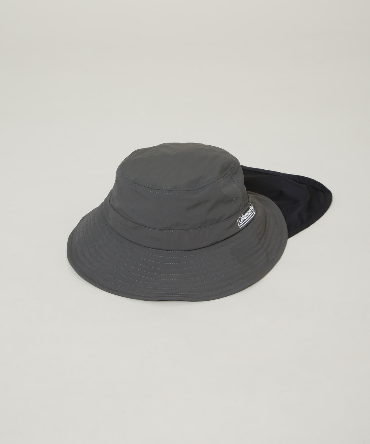 Coleman/タフタシェード付き アドベンチャーハット DARKROOM 6726239142