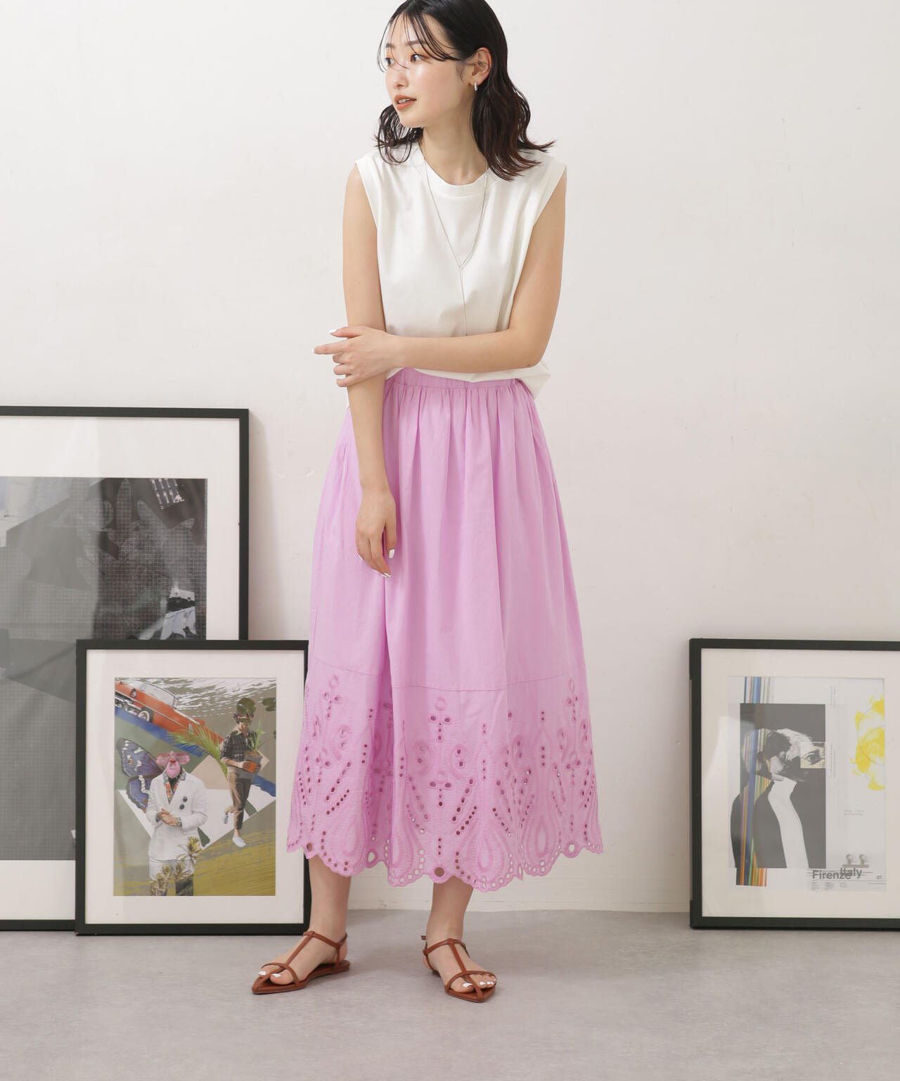 LB.04/Tストラップフラットサンダル 6733135310