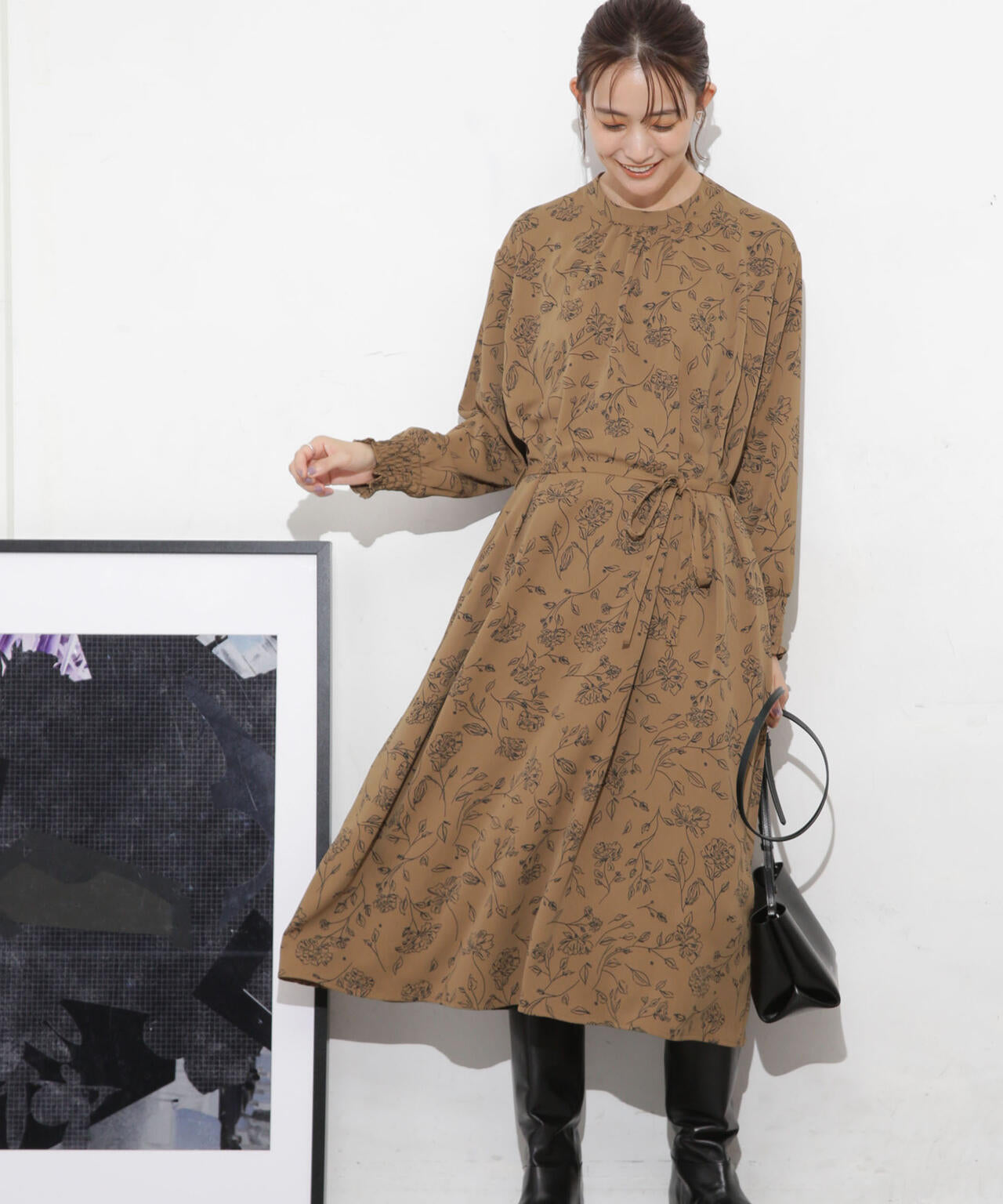 ナノ・ユニバース　フラワープリントワンピース ☆新品タグ付き☆ ナノユニバース バックデザインフラワーワンピース M サークルフラワープリントワンピース