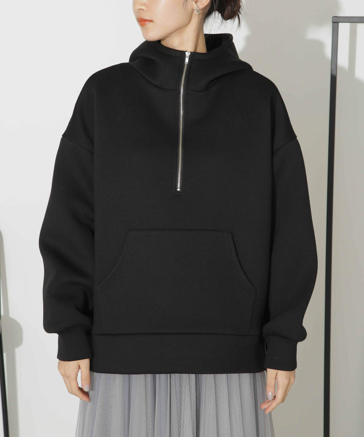 ハーフジップフードダンボールプルオーバー 6734123301