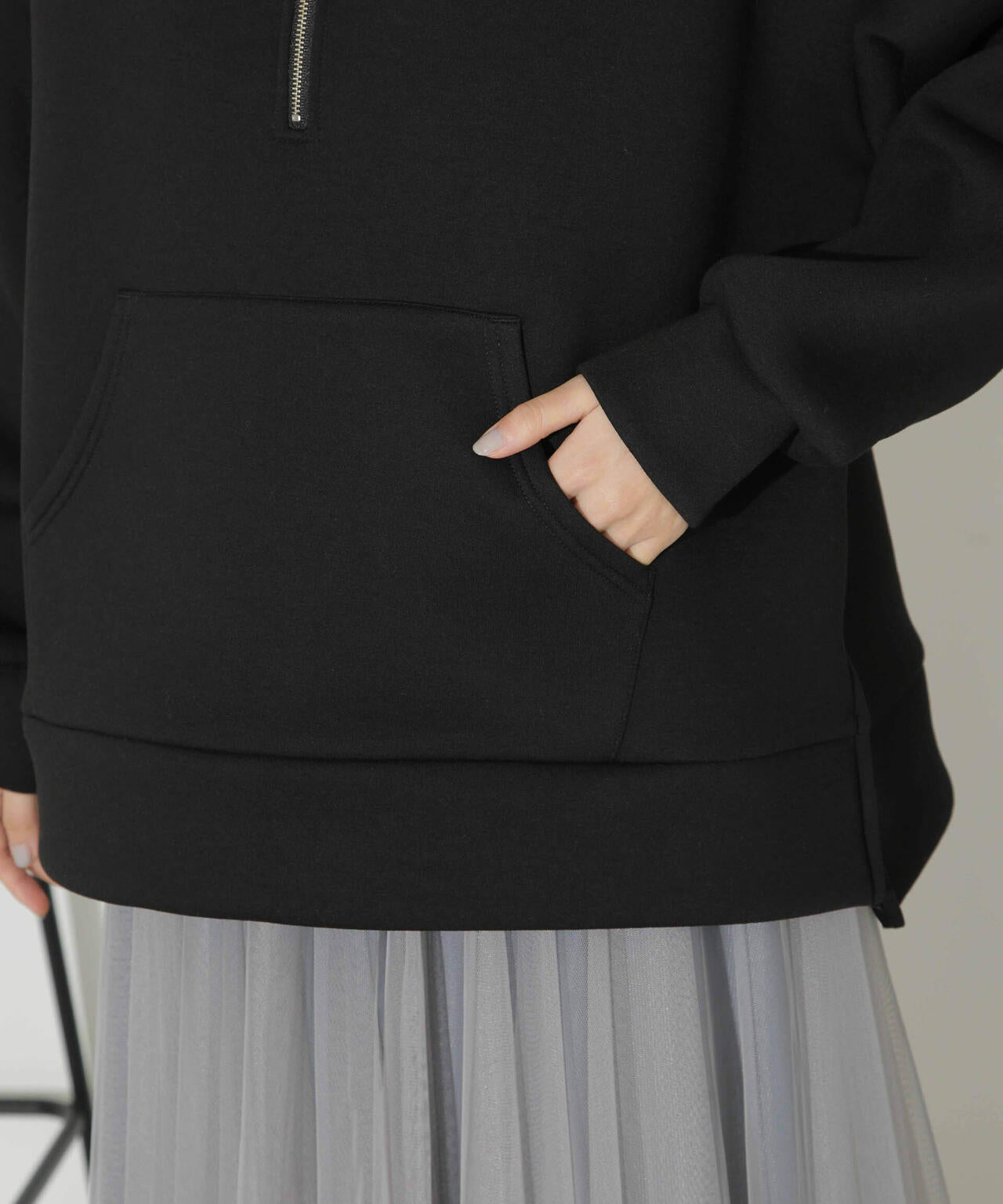 ハーフジップフードダンボールプルオーバー 6734123301