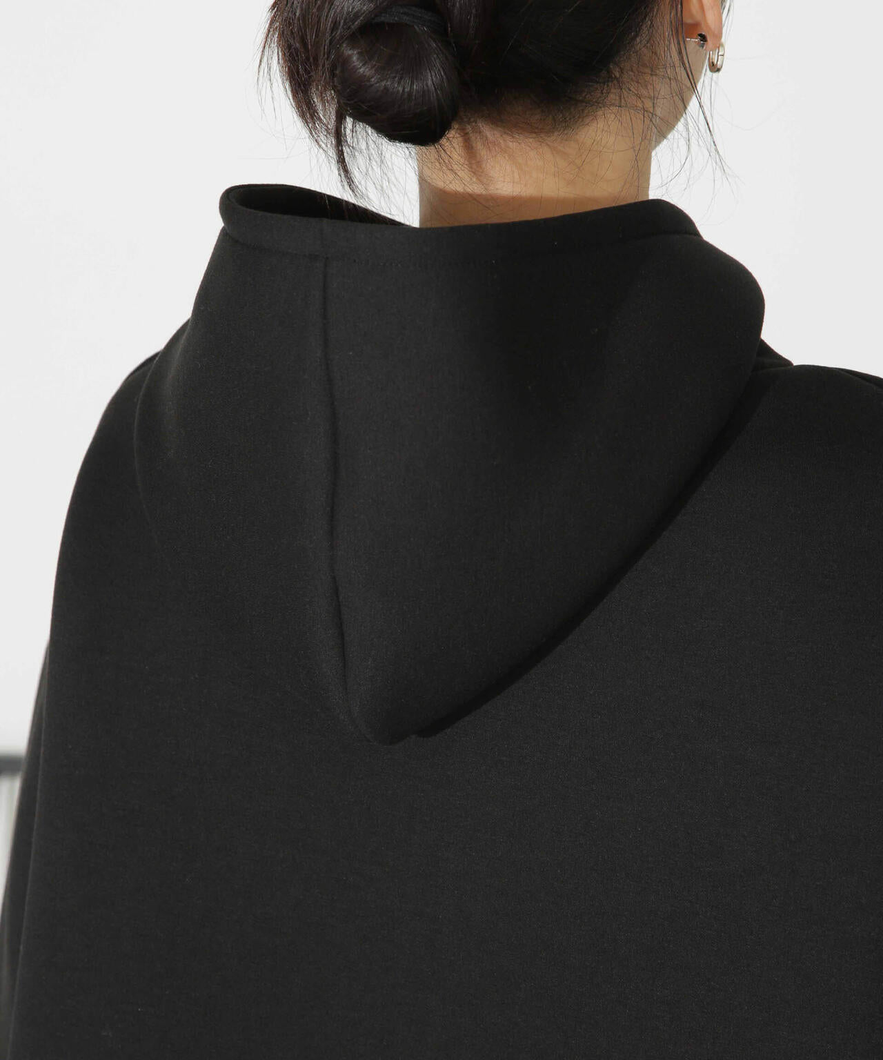 ハーフジップフードダンボールプルオーバー 6734123301