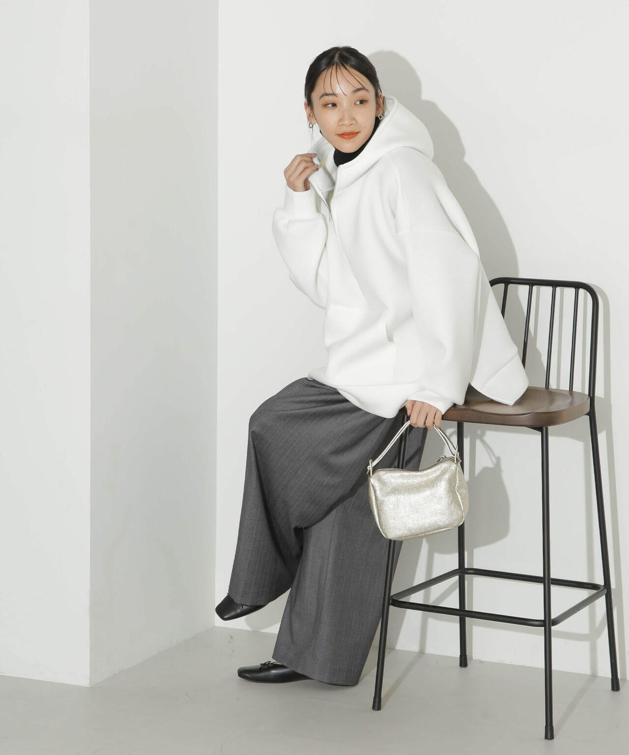 ハーフジップフードダンボールプルオーバー 6734123301